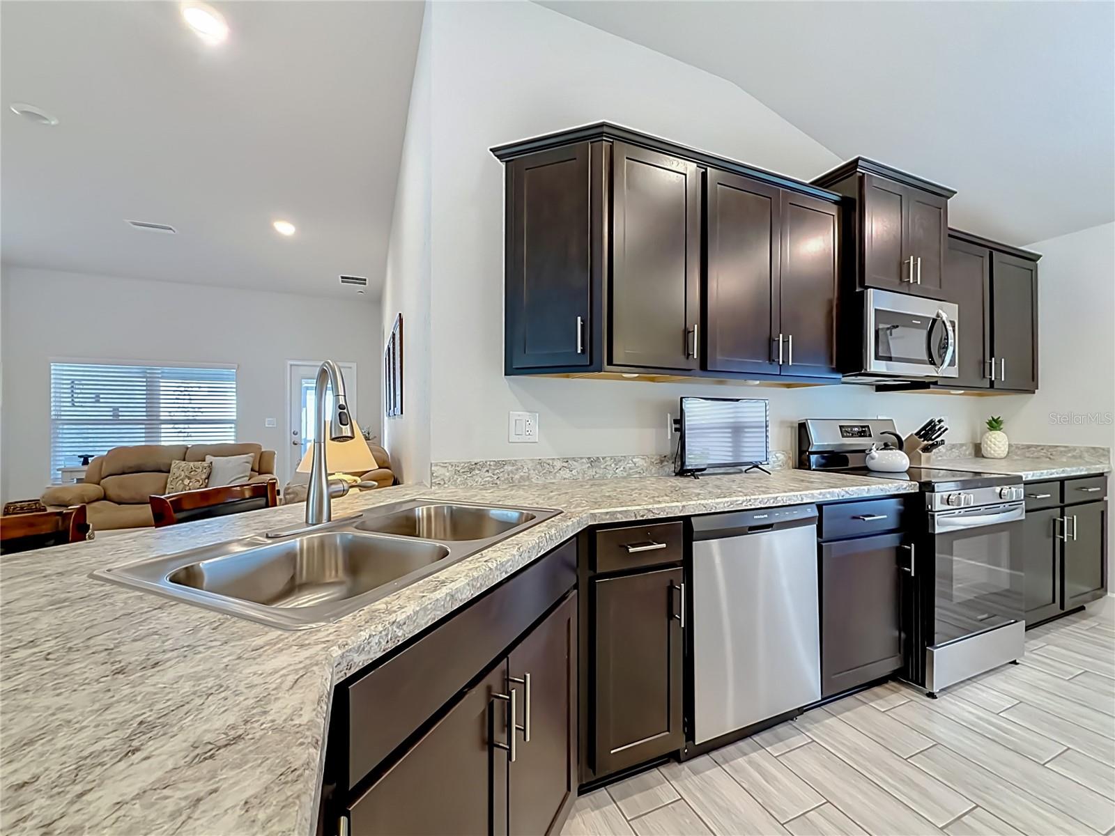 5578 Coral Reef Ct Property Photo 10