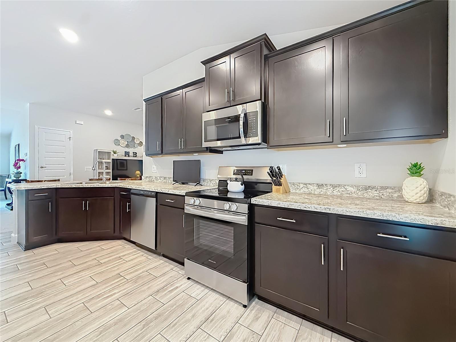 5578 Coral Reef Ct Property Photo 12