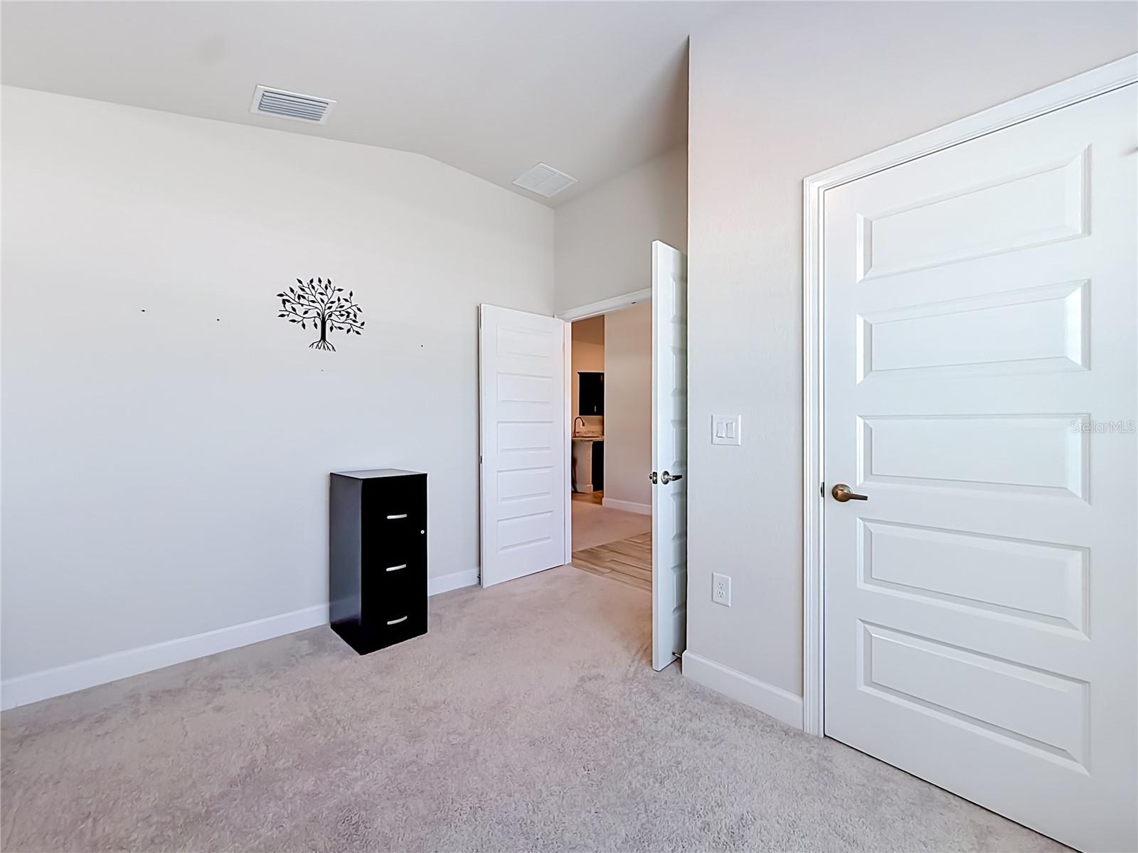5578 Coral Reef Ct Property Photo 23