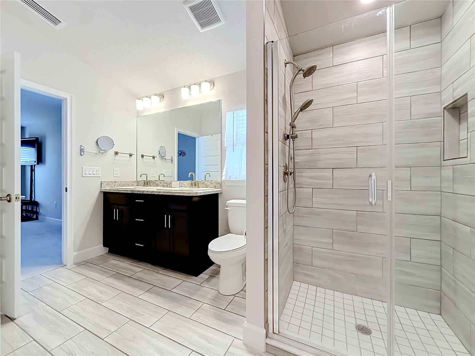5578 Coral Reef Ct Property Photo 38