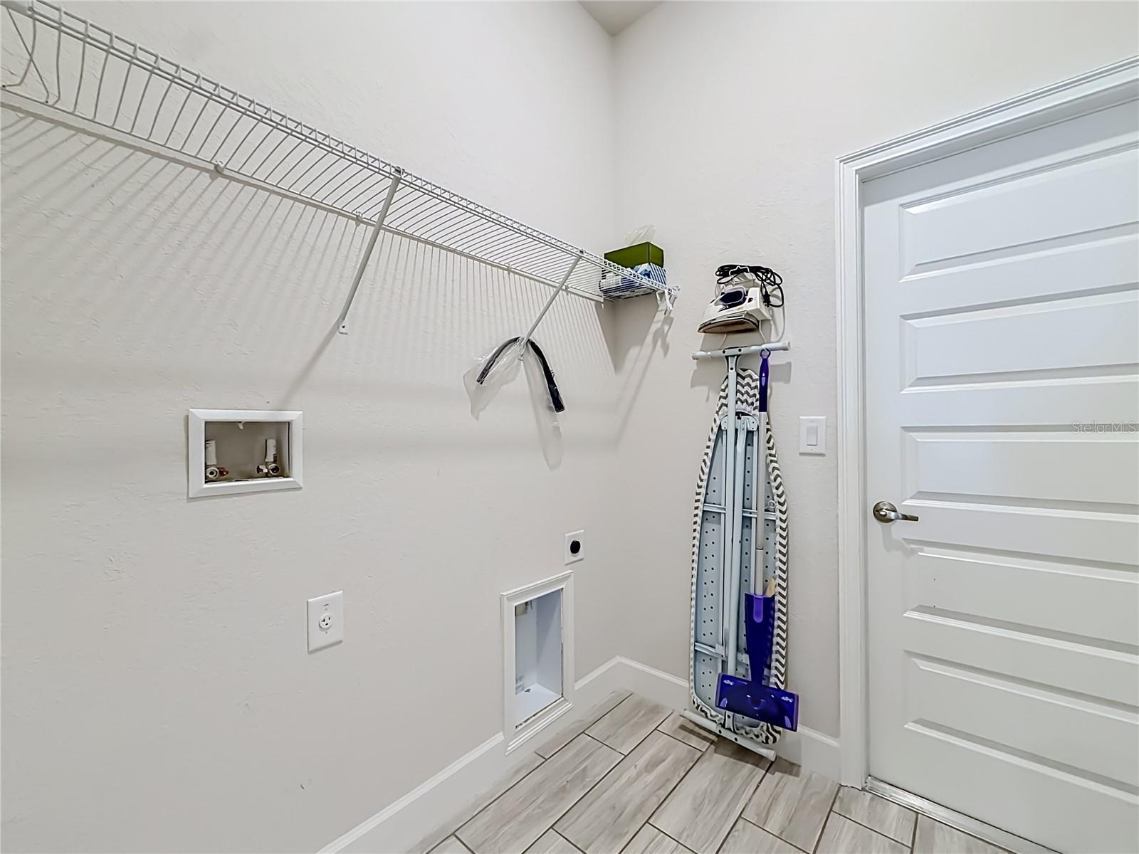 5578 Coral Reef Ct Property Photo 40
