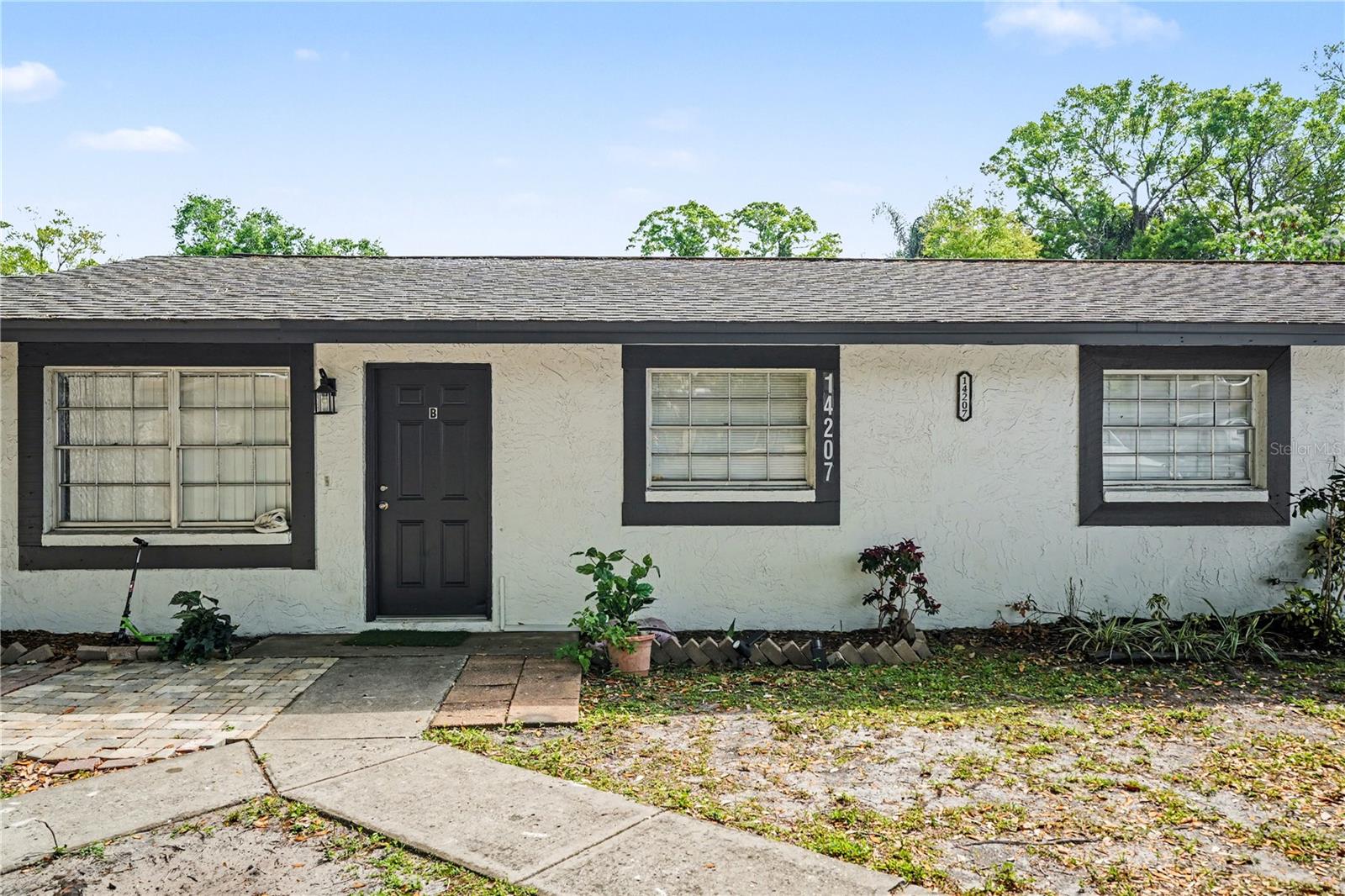 14207 N 12th St #a Property Photo 9