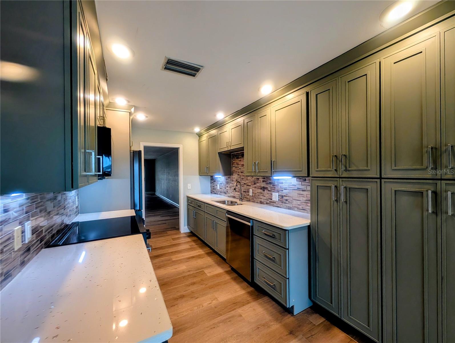 542 Boca Ciega Point Blvd N #2108 Property Photo 8