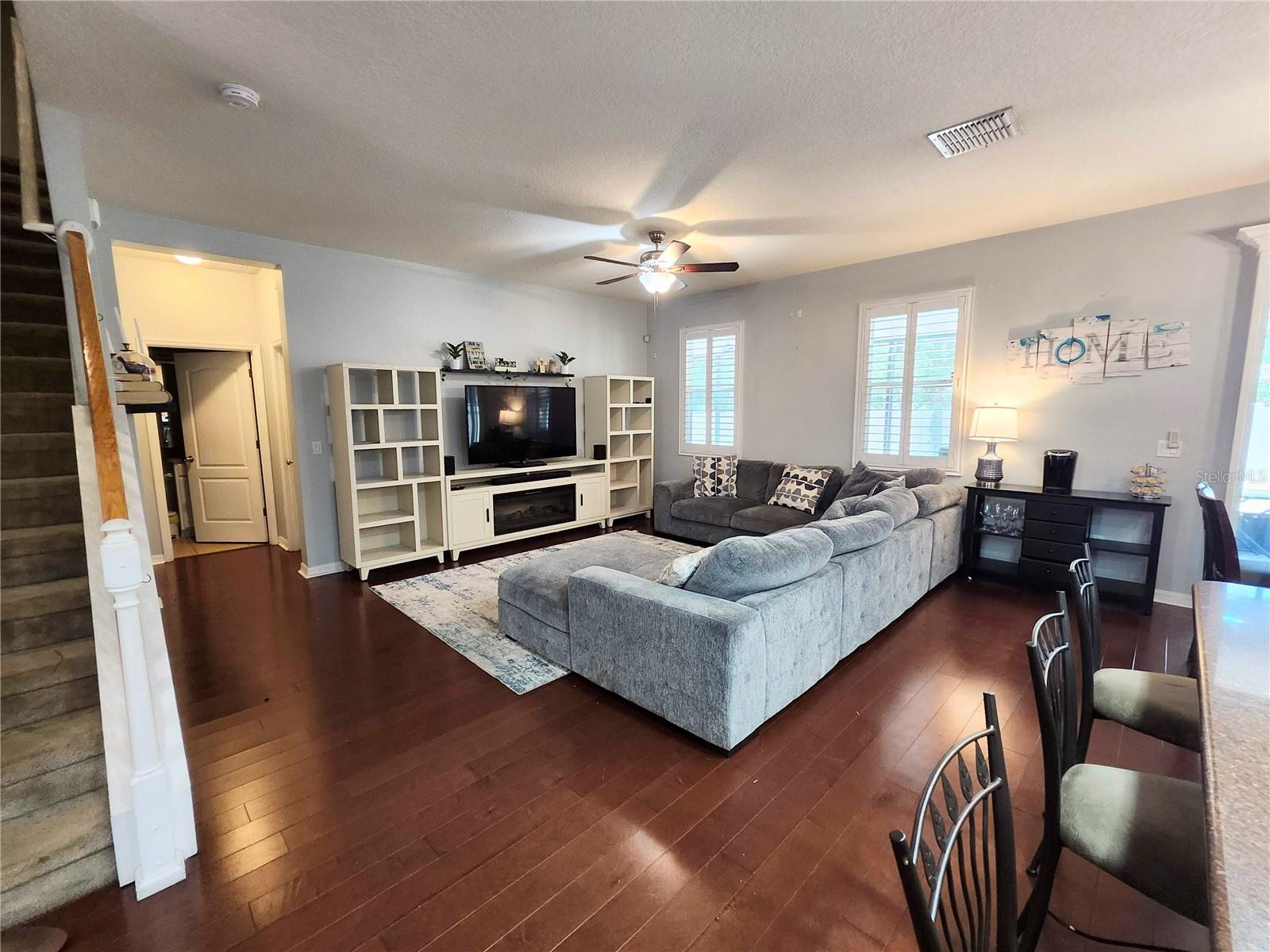 411 Rock Springs Cir Property Photo 4