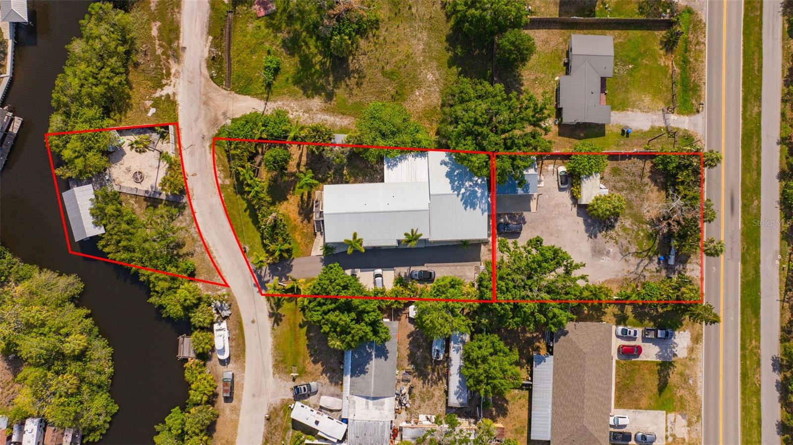 826 W Shell Point St Property Photo 3