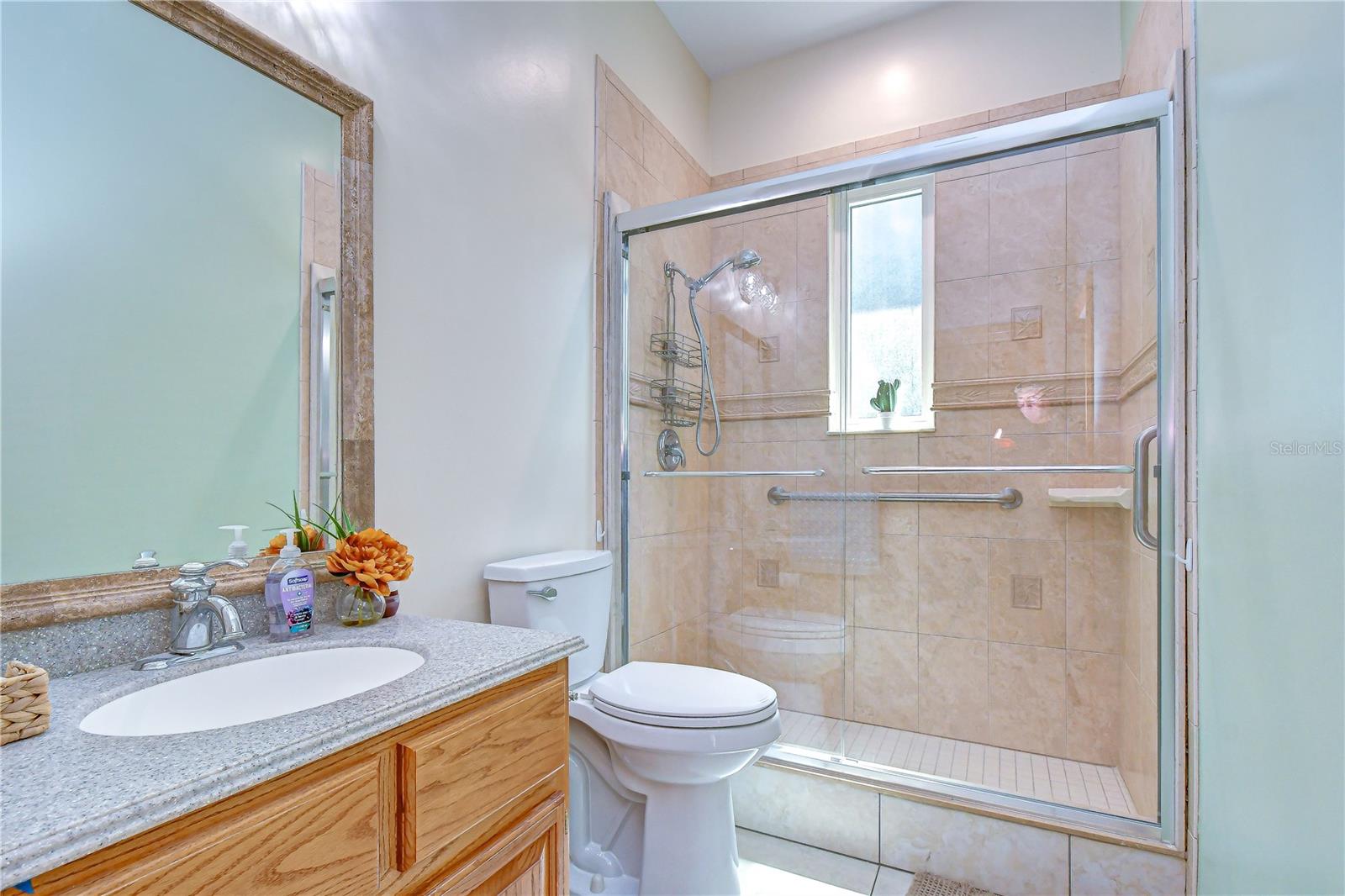 1009 Emerald Creek Dr Property Photo 27