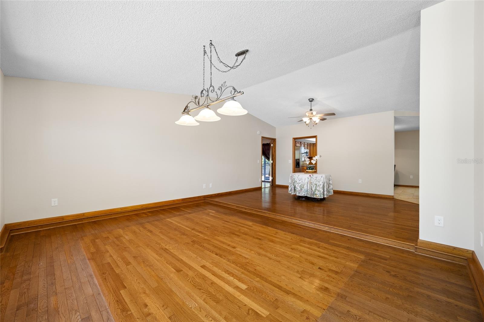 2409 Osprey Ave Property Photo 4