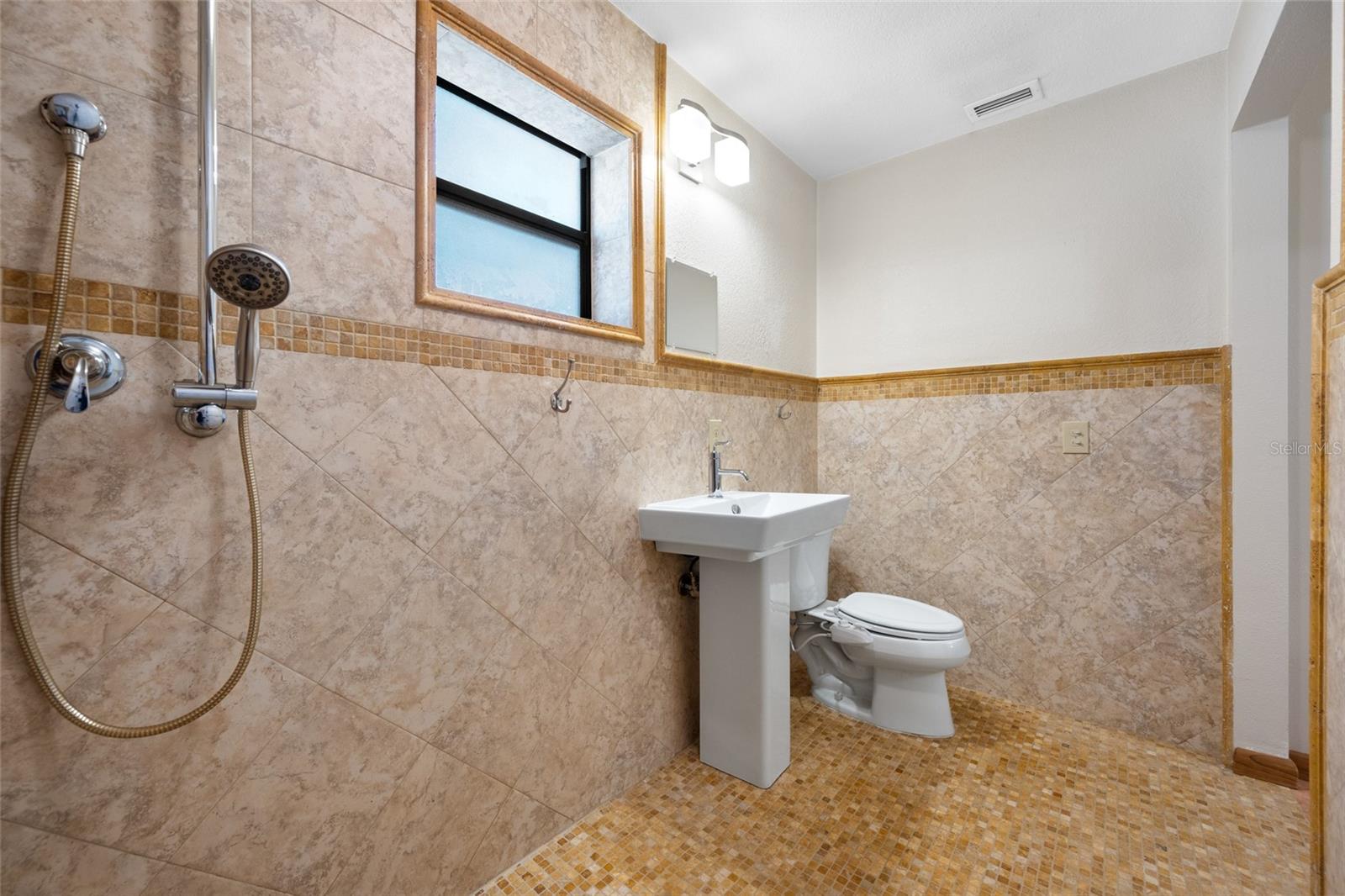 2409 Osprey Ave Property Photo 28