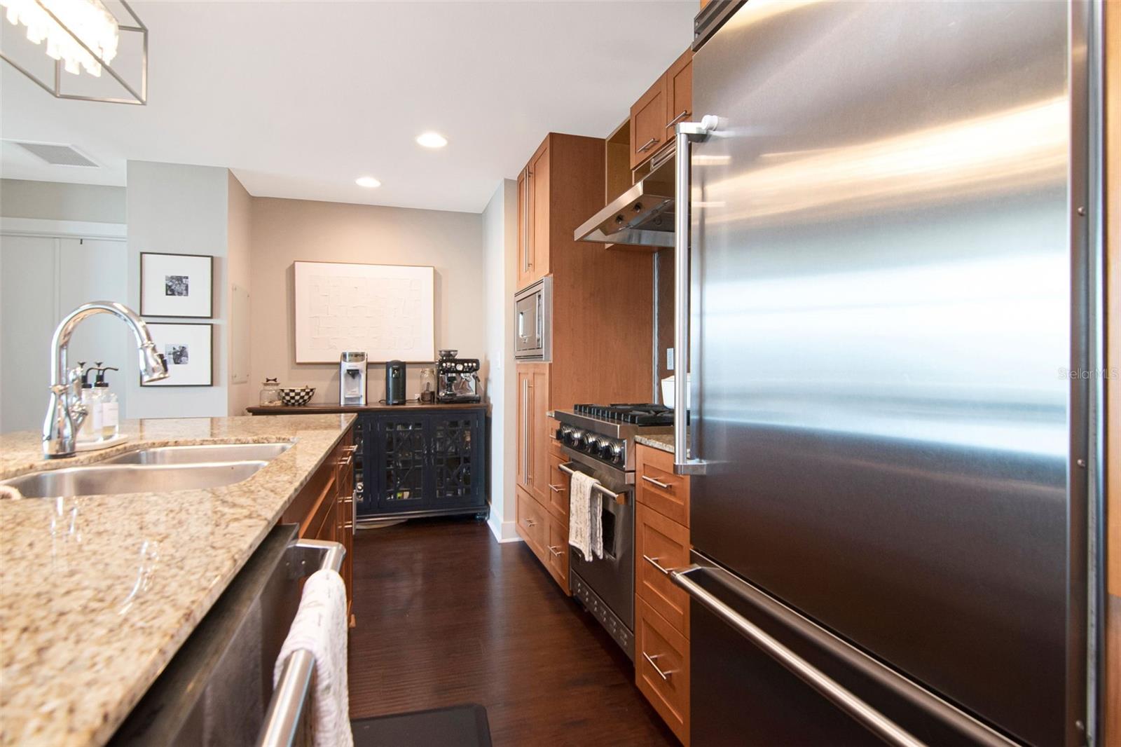1120 E Kennedy Blvd #1211 Property Photo 5