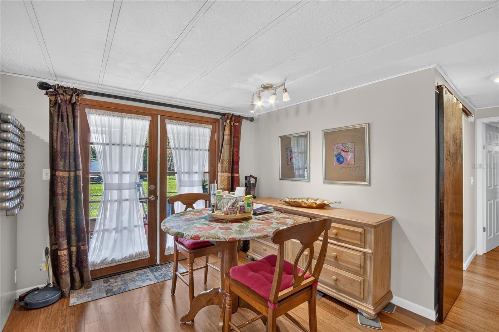 2715 Eaton Ave Property Photo 11