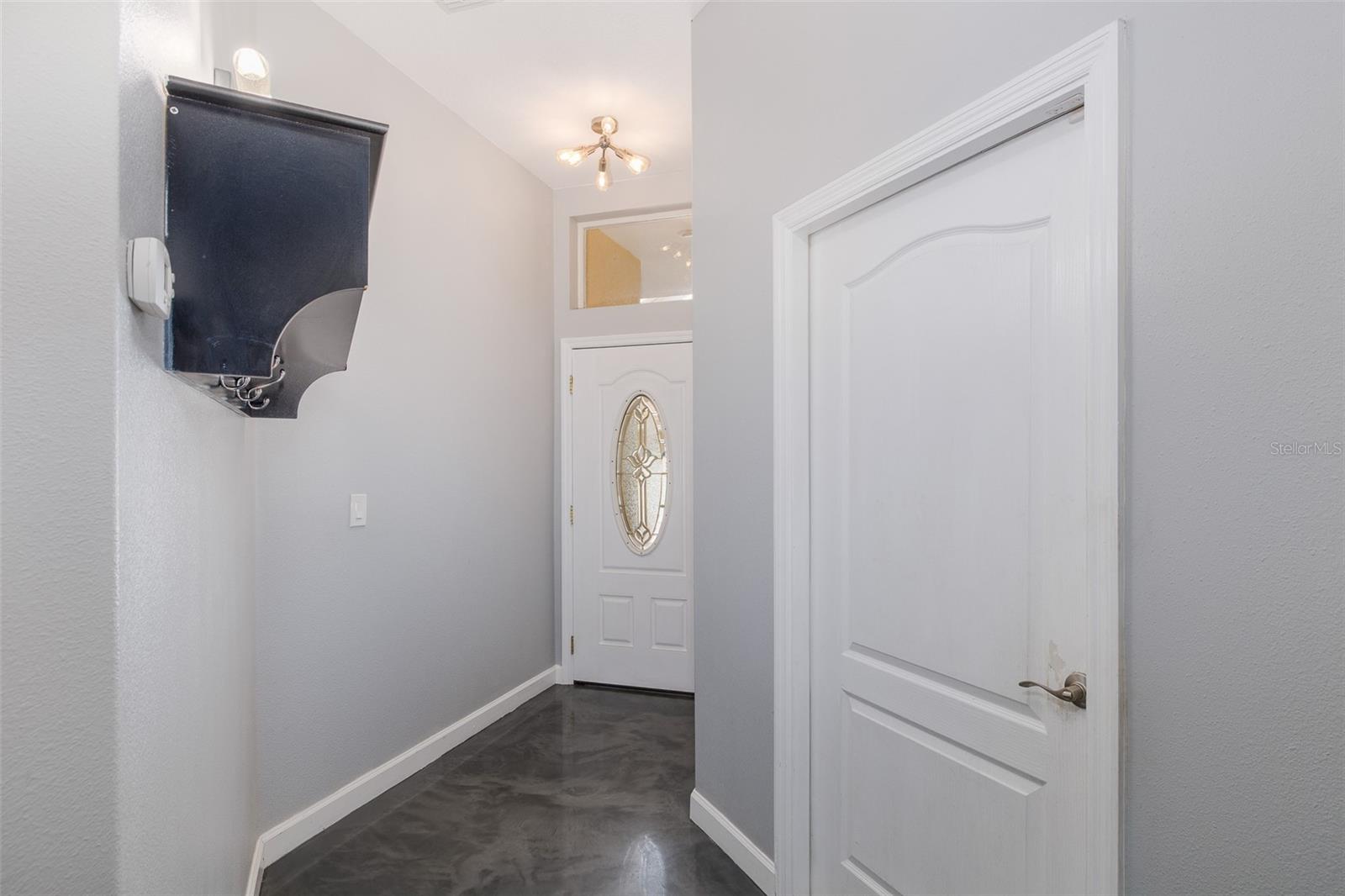 2989 Estancia Pl Property Photo 9