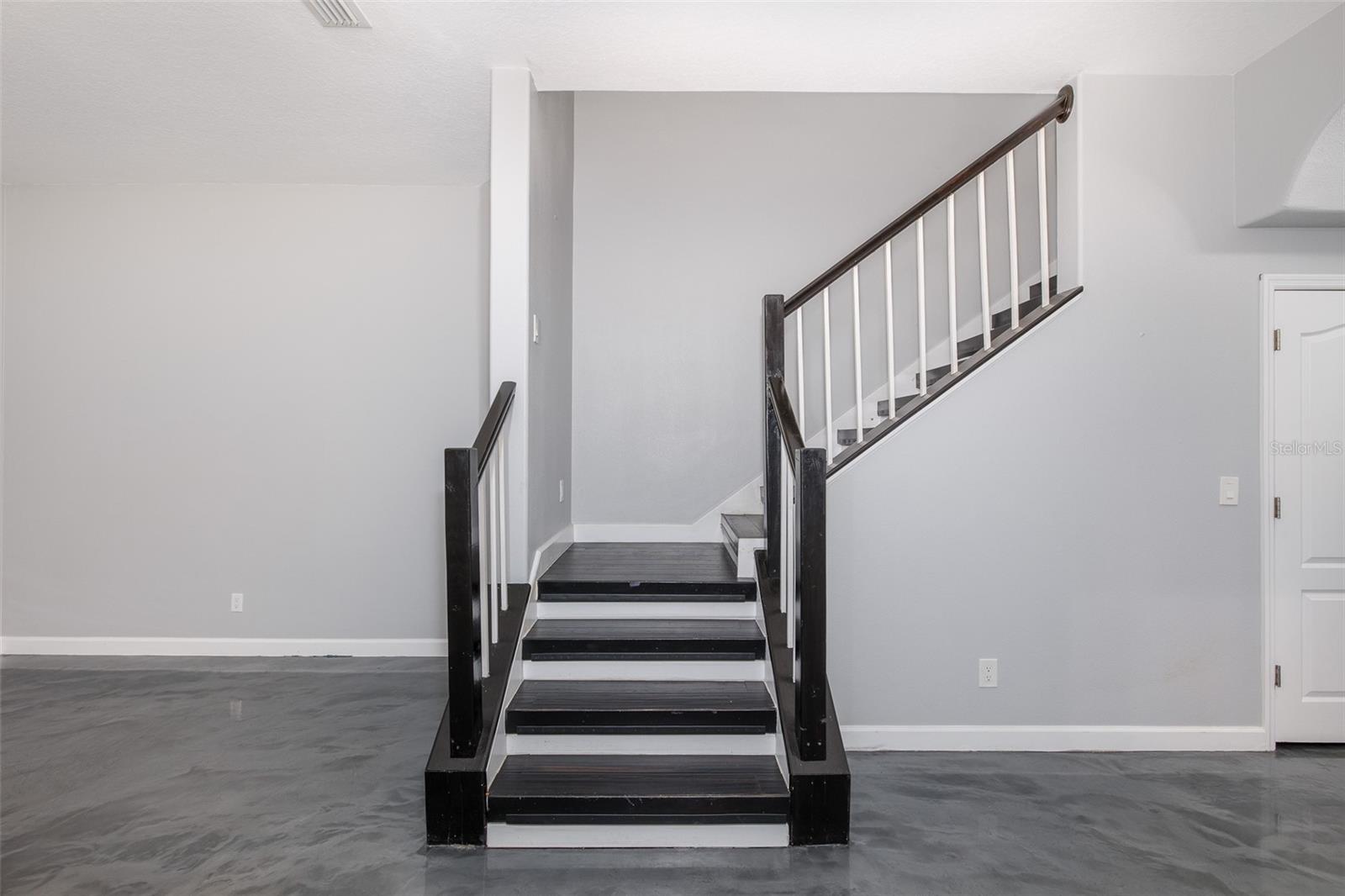 2989 Estancia Pl Property Photo 17