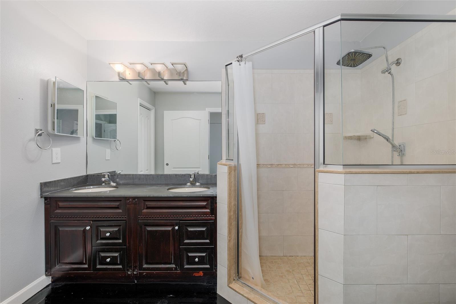 2989 Estancia Pl Property Photo 25