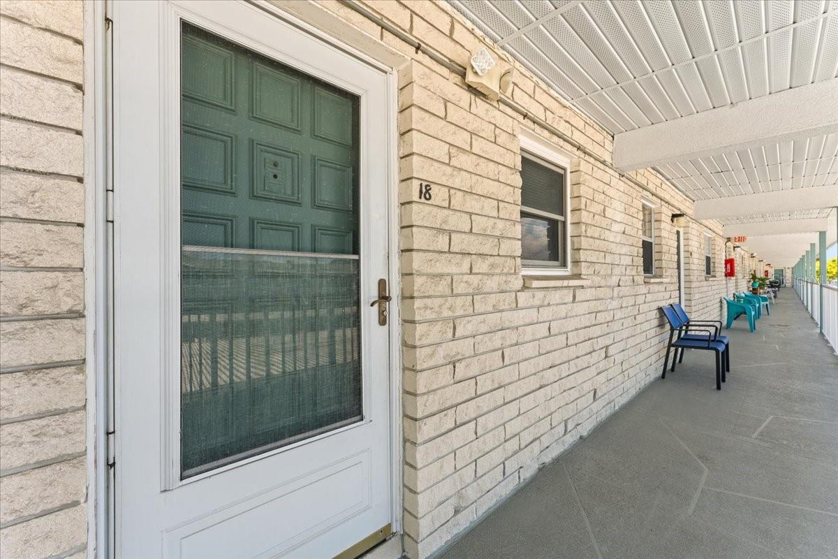 5357 81st St N #18 Property Photo 5