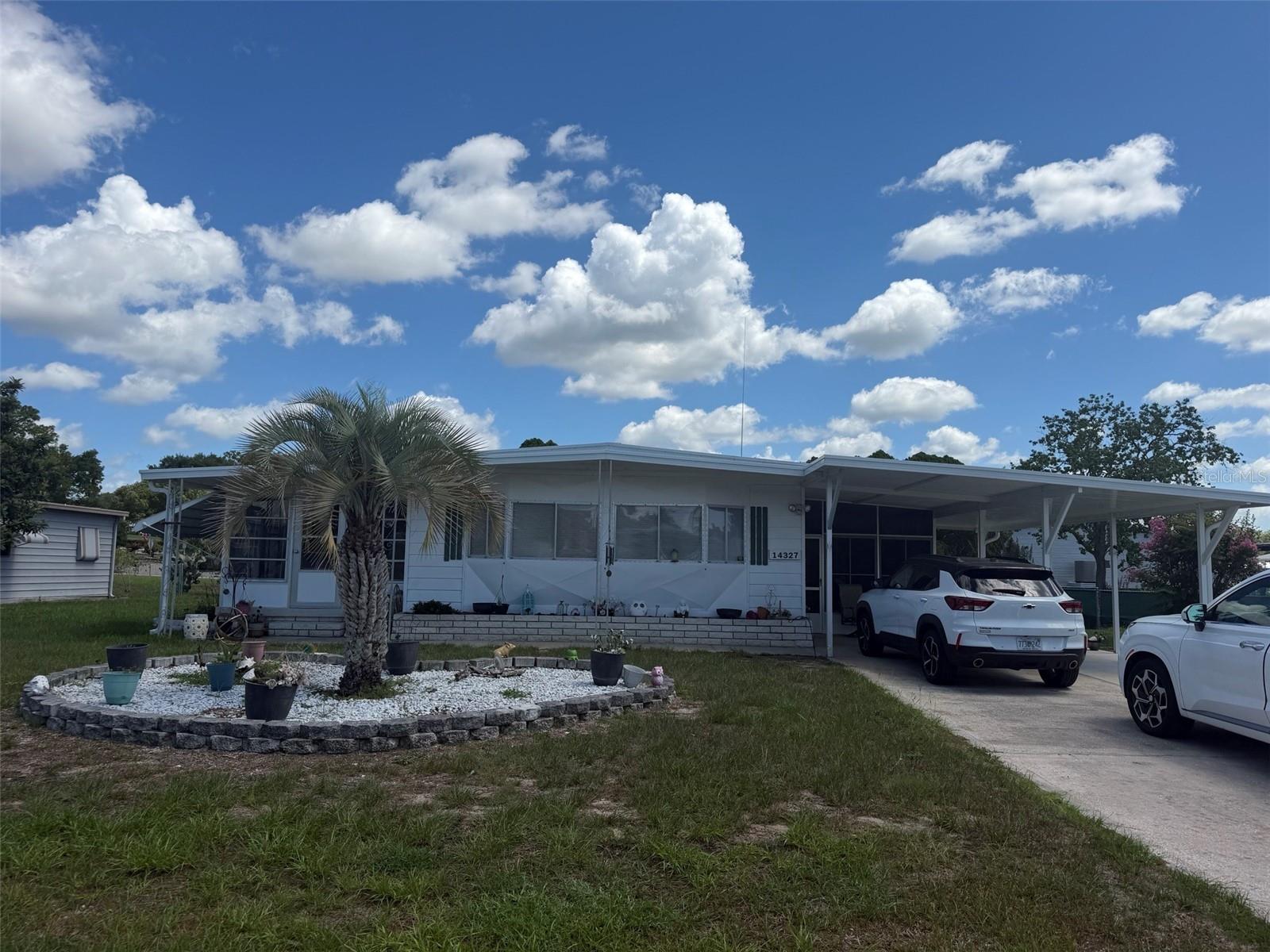 14327 Evermore St Property Photo 2