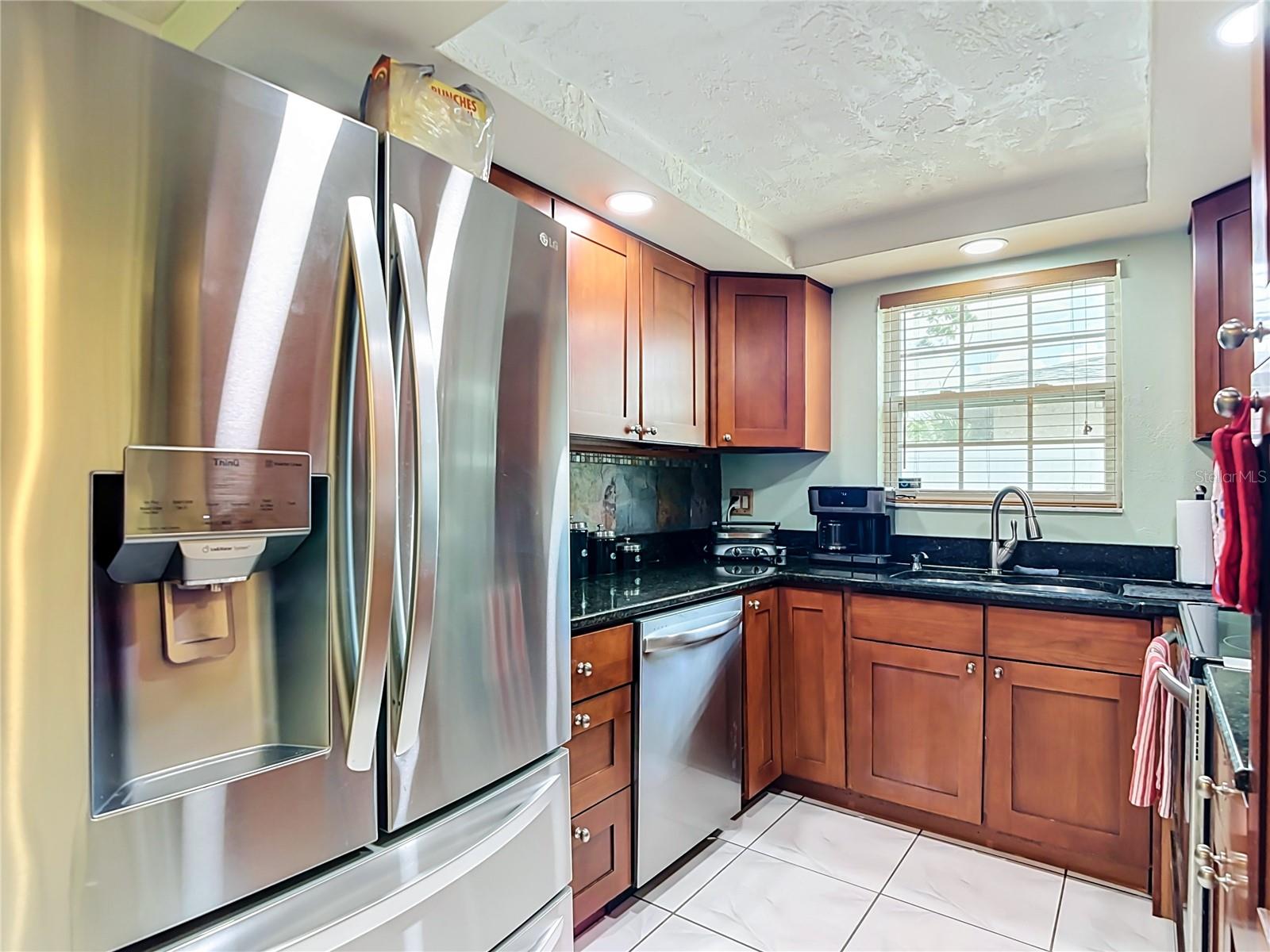 8944 Ledgestone Ln Property Photo 16