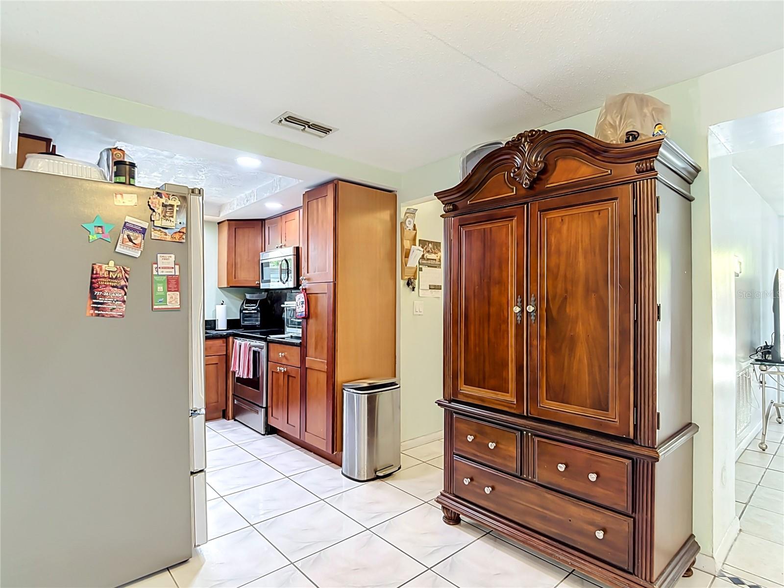 8944 Ledgestone Ln Property Photo 17