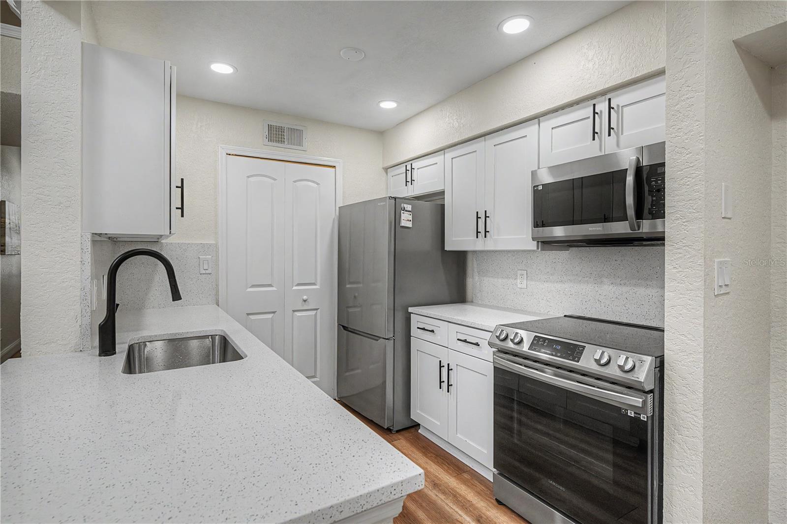 3266 Haviland Ct #303 Property Photo 12