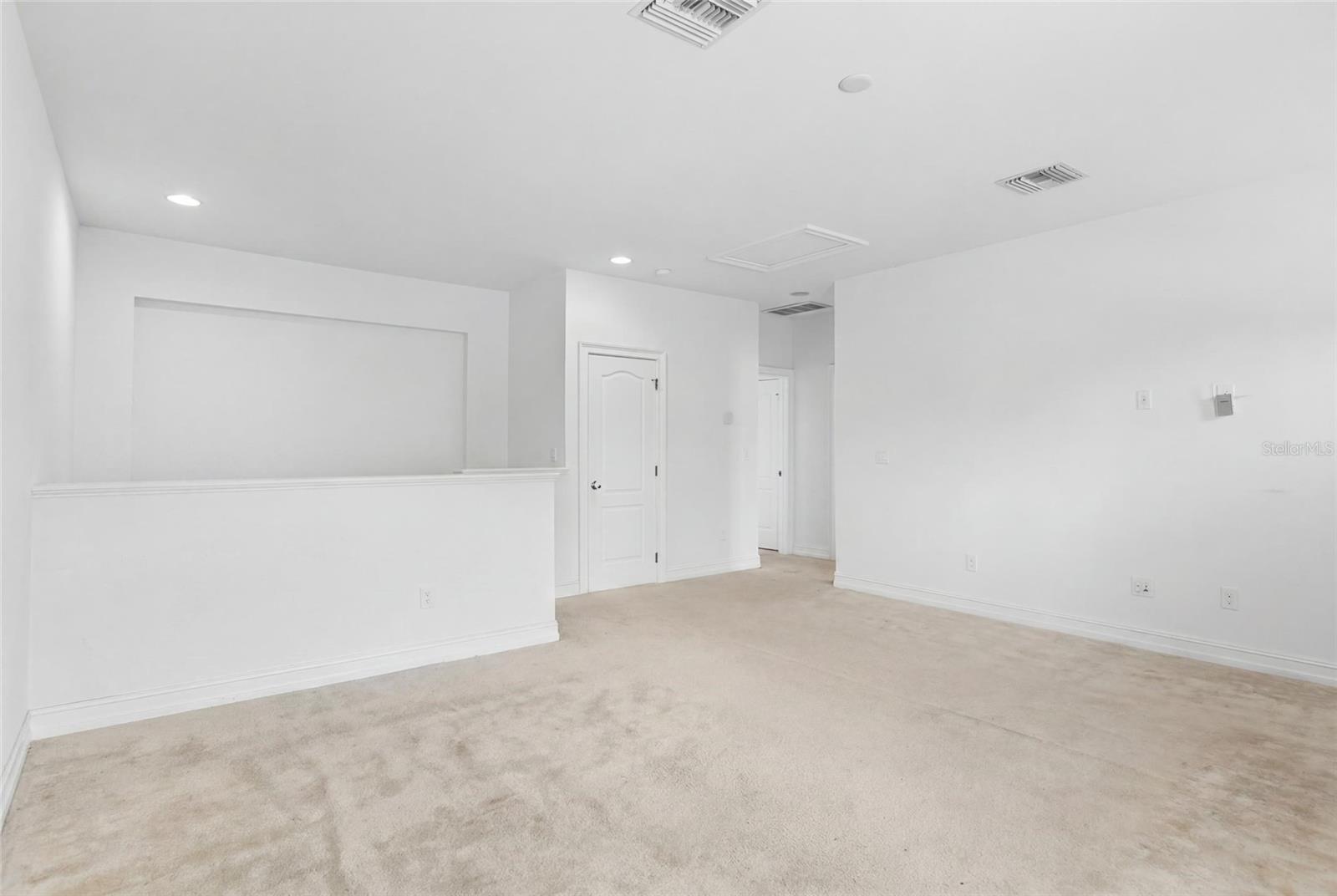 7013 Artesian Ct Property Photo 22