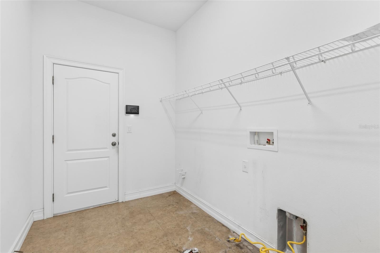 7013 Artesian Ct Property Photo 32