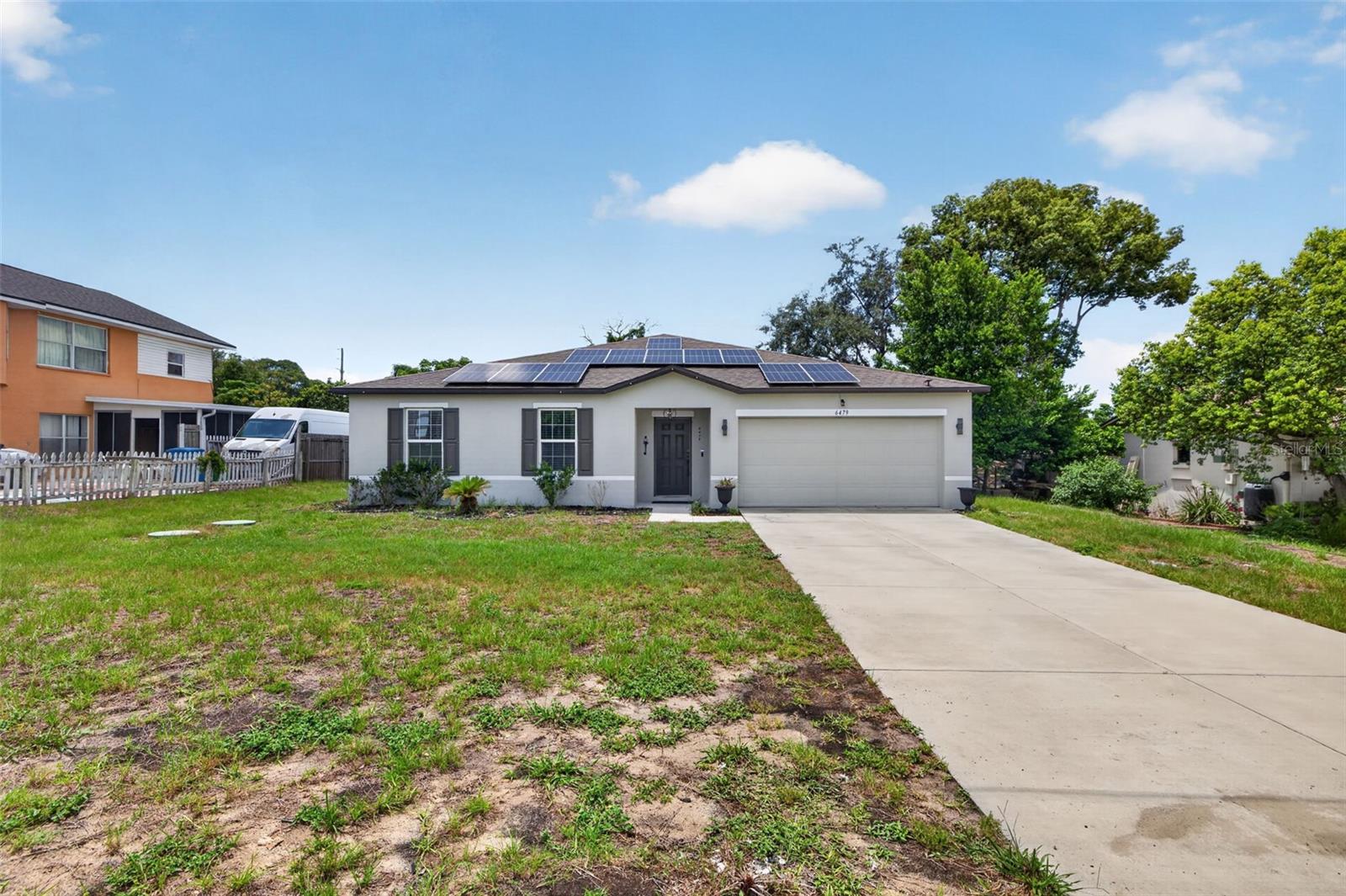 6479 Grapewood Rd Property Photo 2