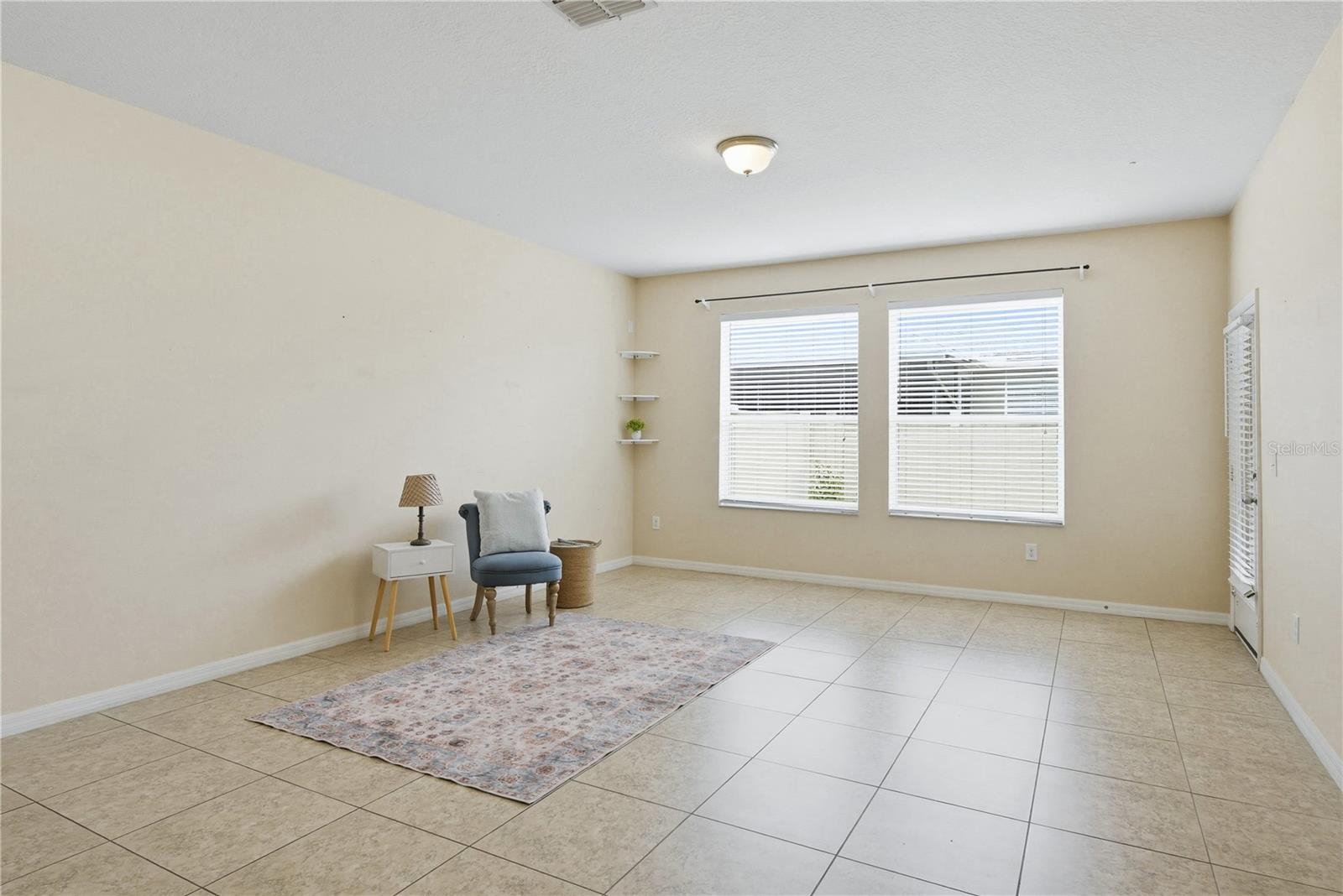 2211 Barracuda Ct Property Photo 6