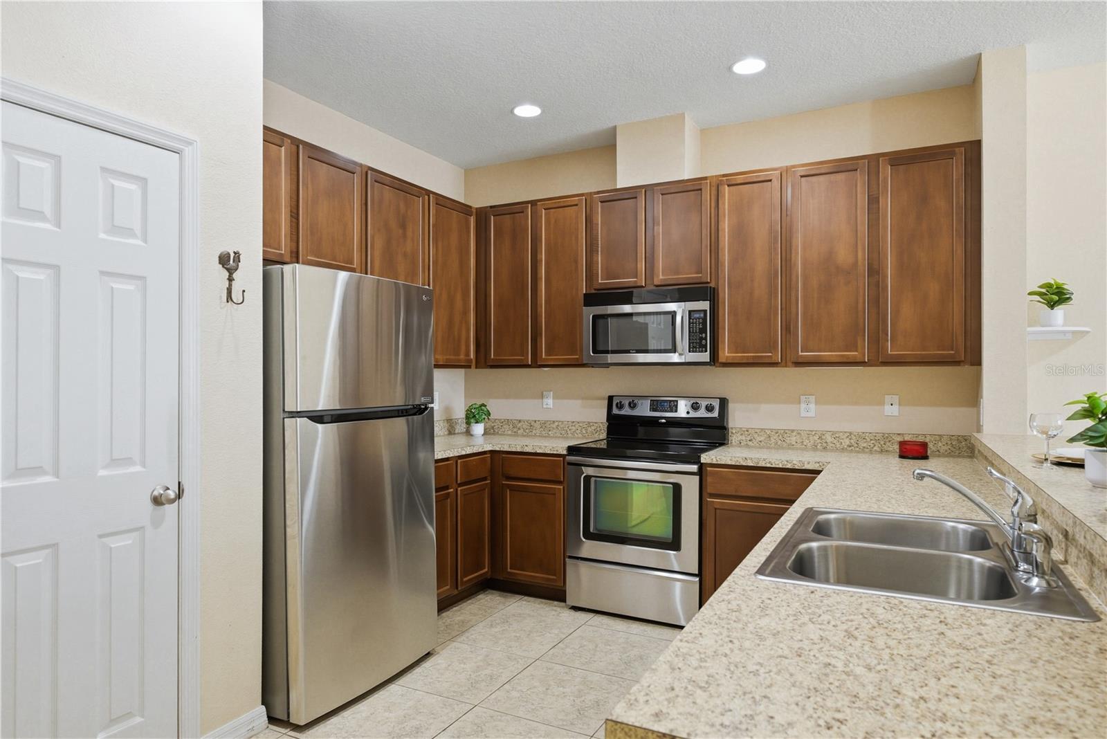 2211 Barracuda Ct Property Photo 11