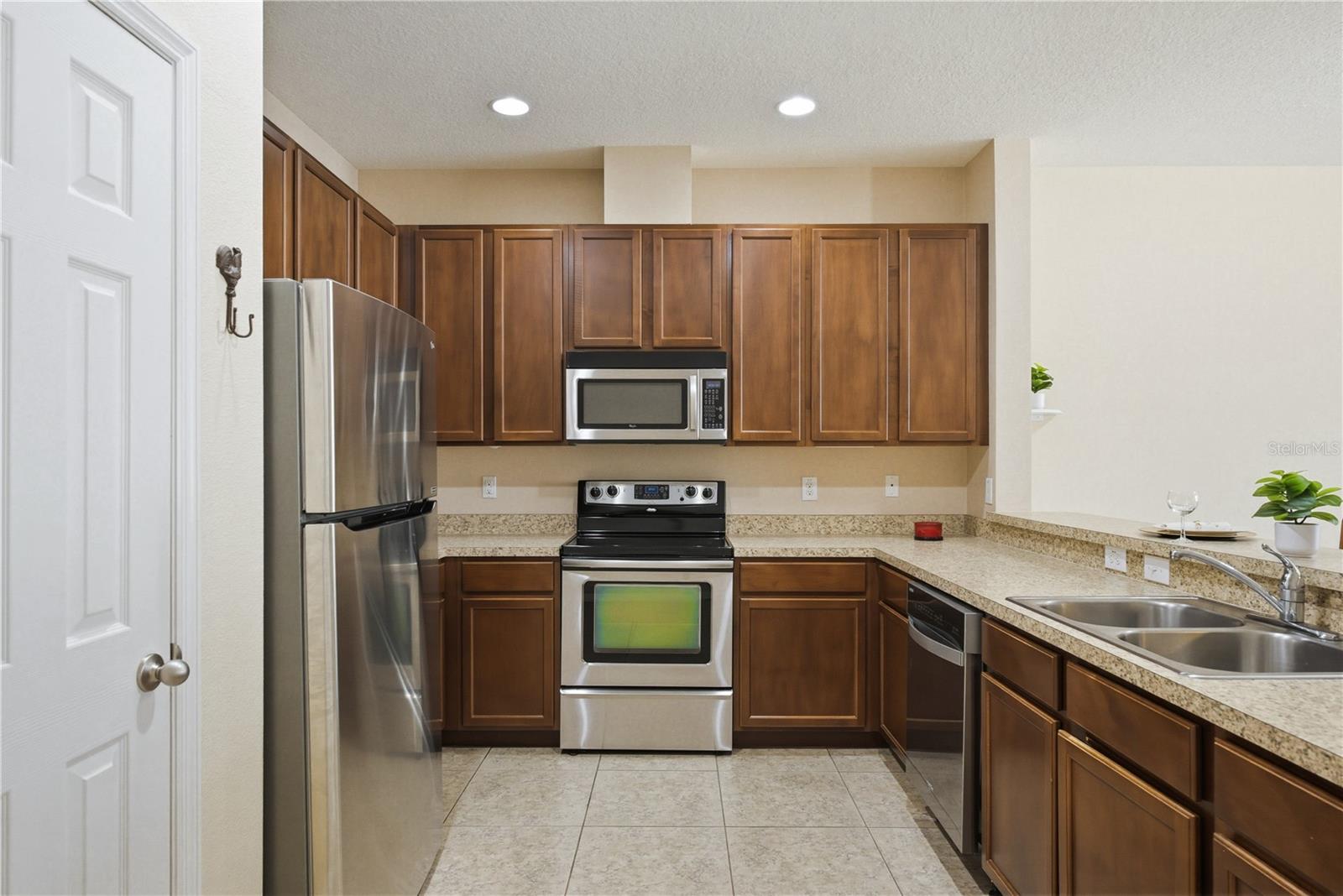 2211 Barracuda Ct Property Photo 12
