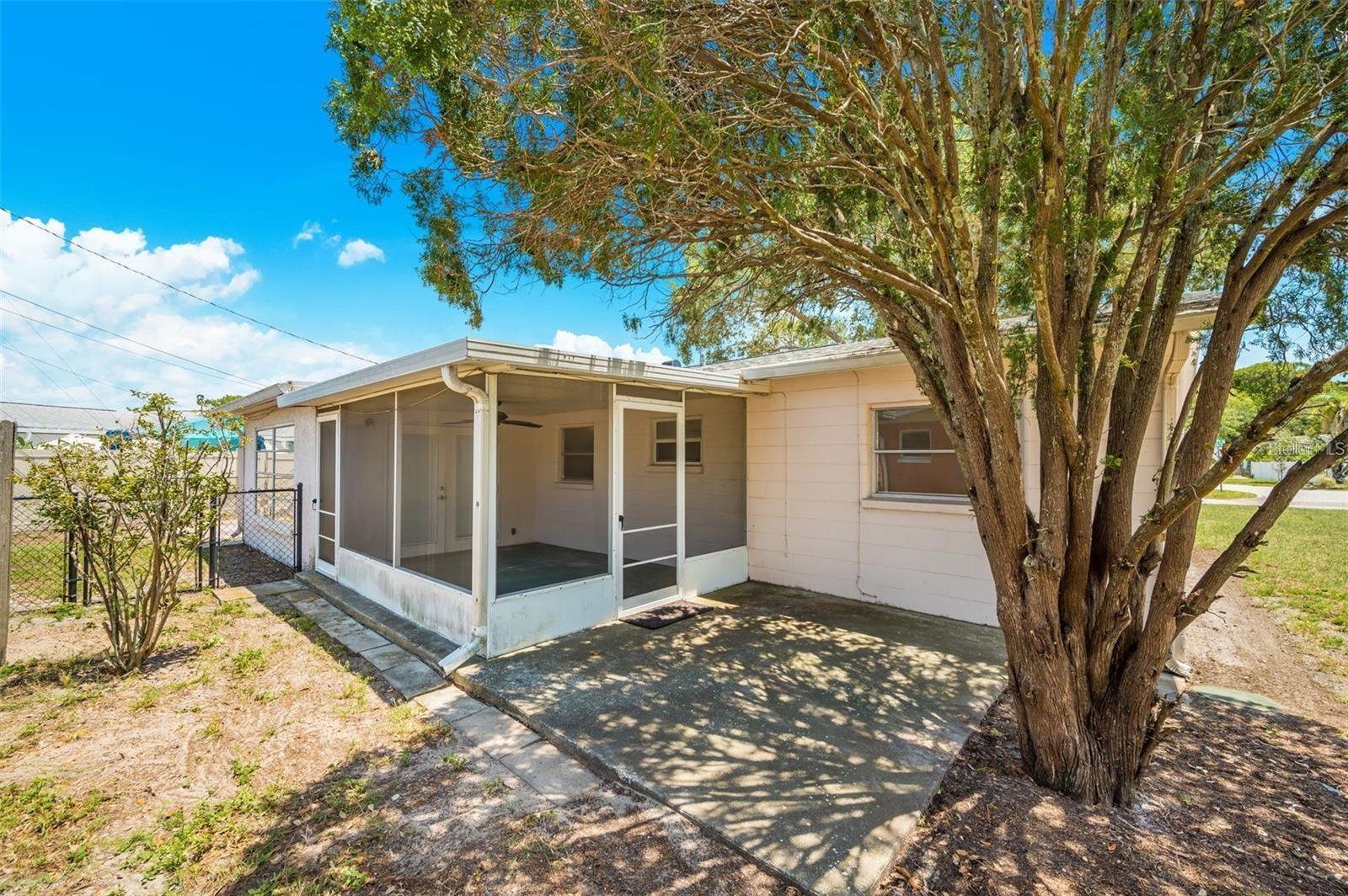 10833 111th Pl N Property Photo 36