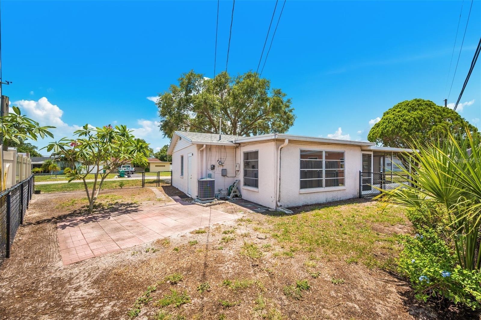 10833 111th Pl N Property Photo 38