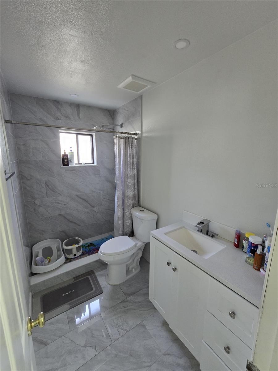 7264 Lindhurst St Property Photo 15