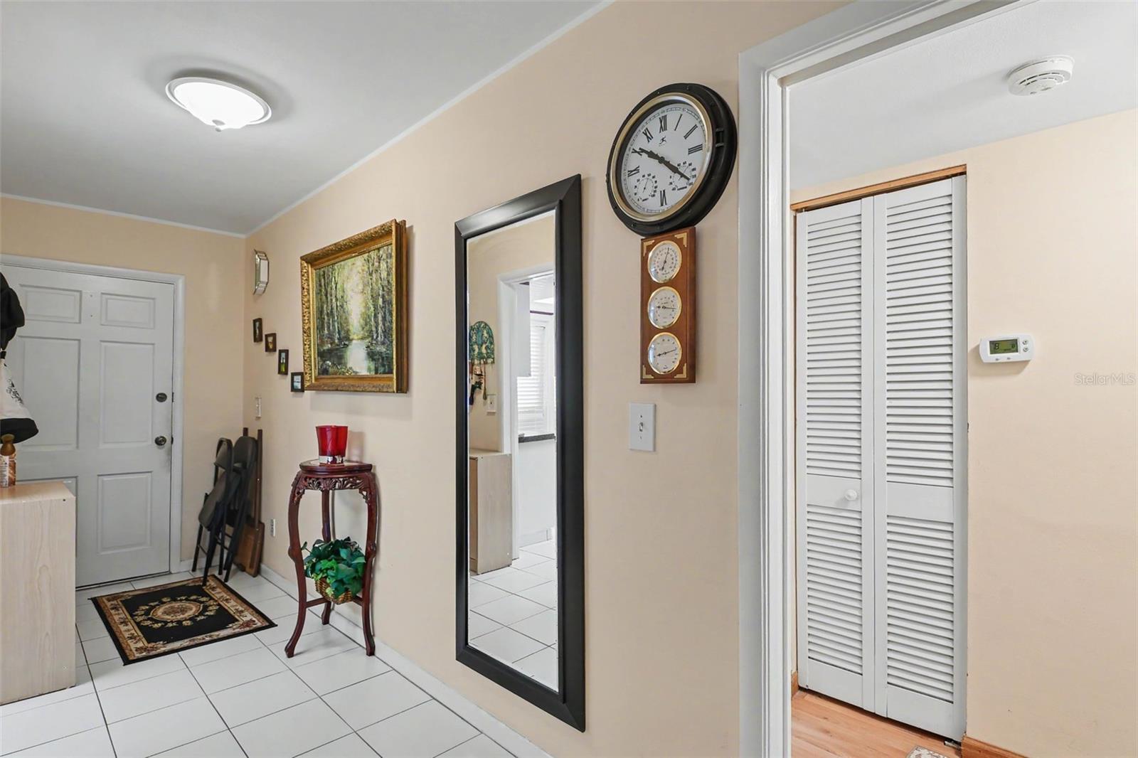 100 Glennes Ln #204 Property Photo 6