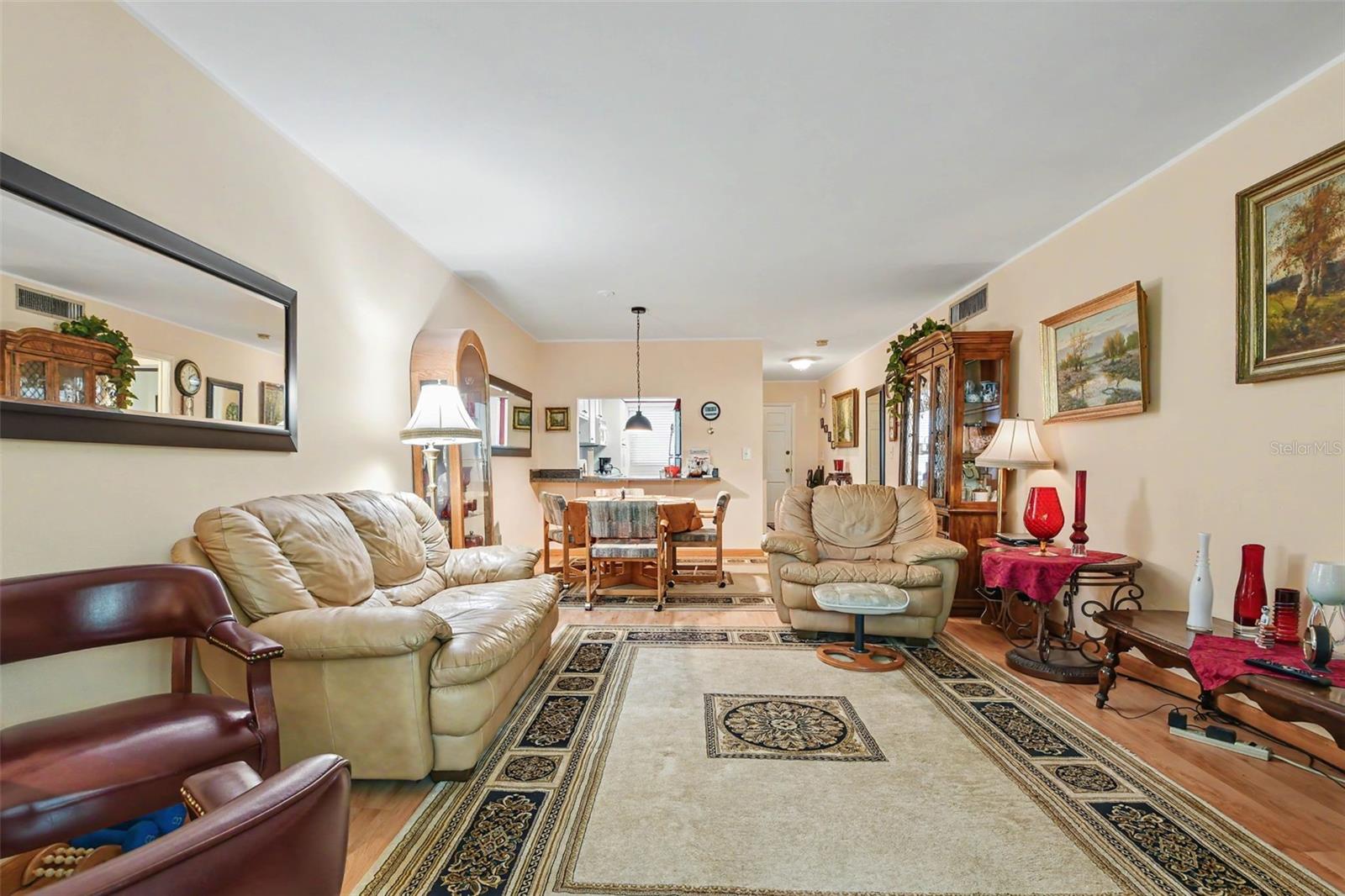 100 Glennes Ln #204 Property Photo 16