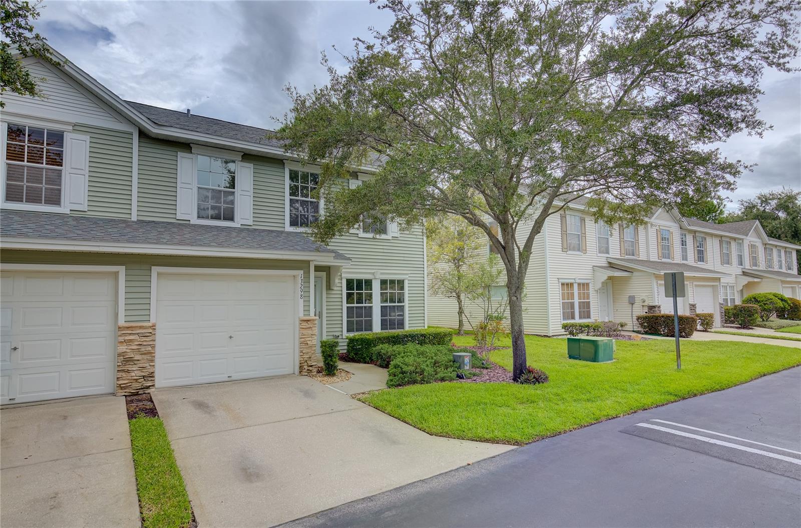 13298 Thoroughbred Loop Property Photo 2