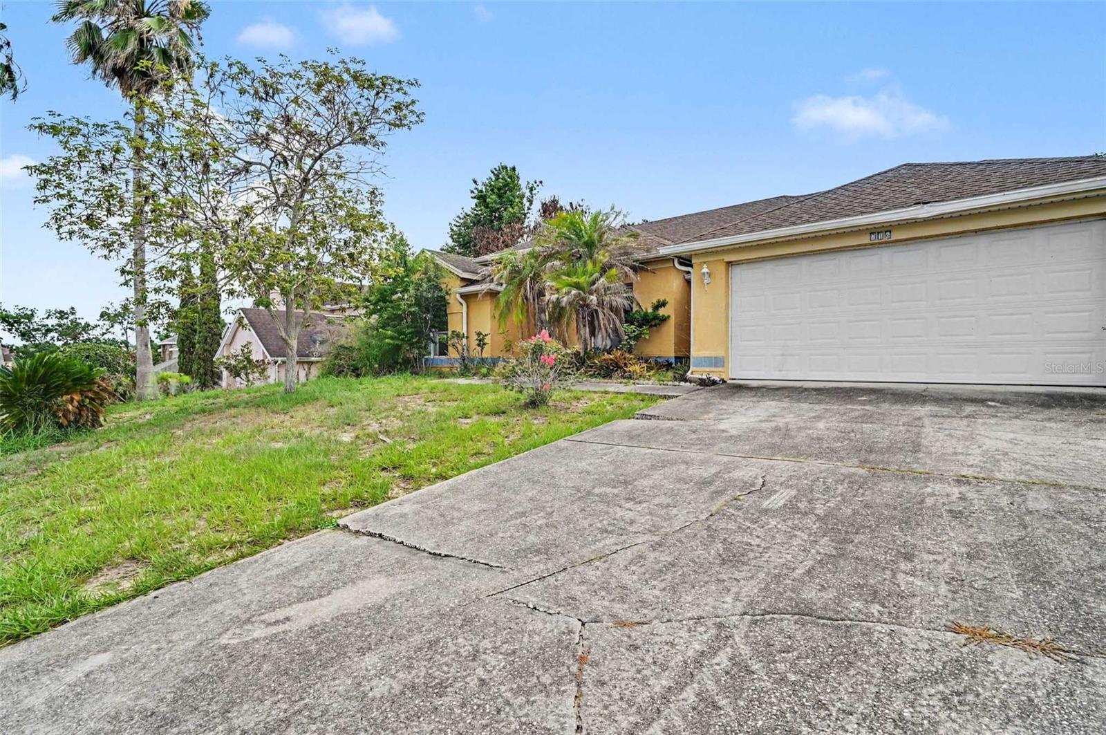 4716 Spaniel St Property Photo 3