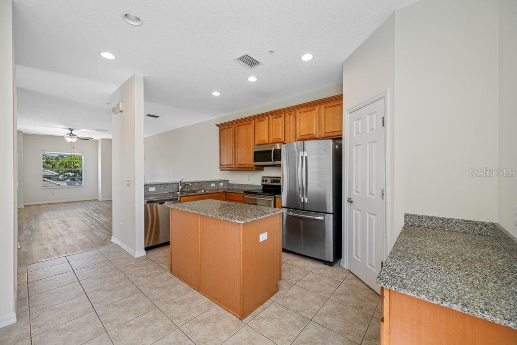 7125 102nd Ln Property Photo 3