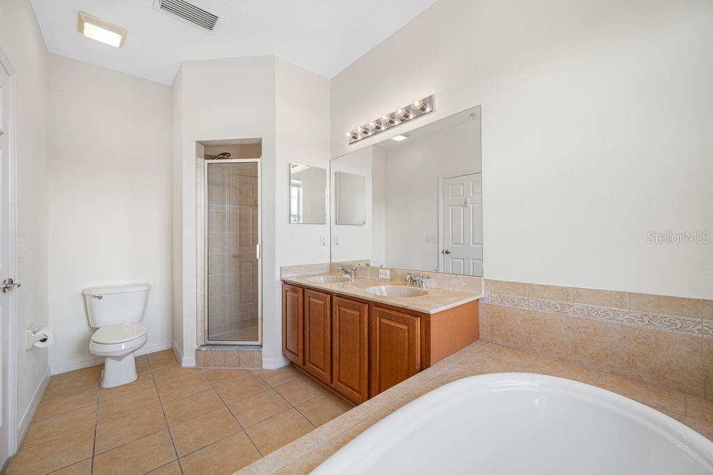 7125 102nd Ln Property Photo 5