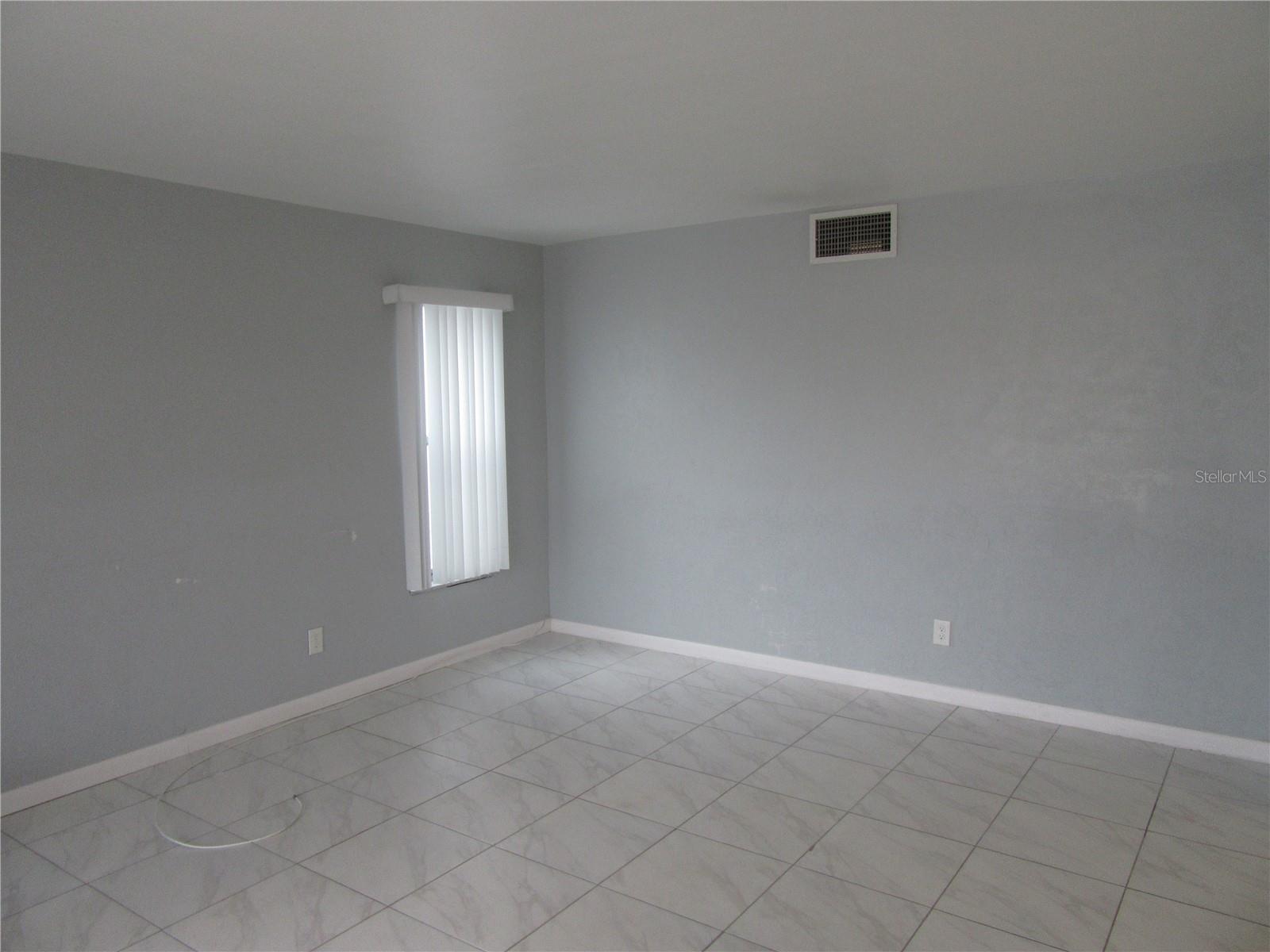 110 60th Ave #1 Property Photo 4