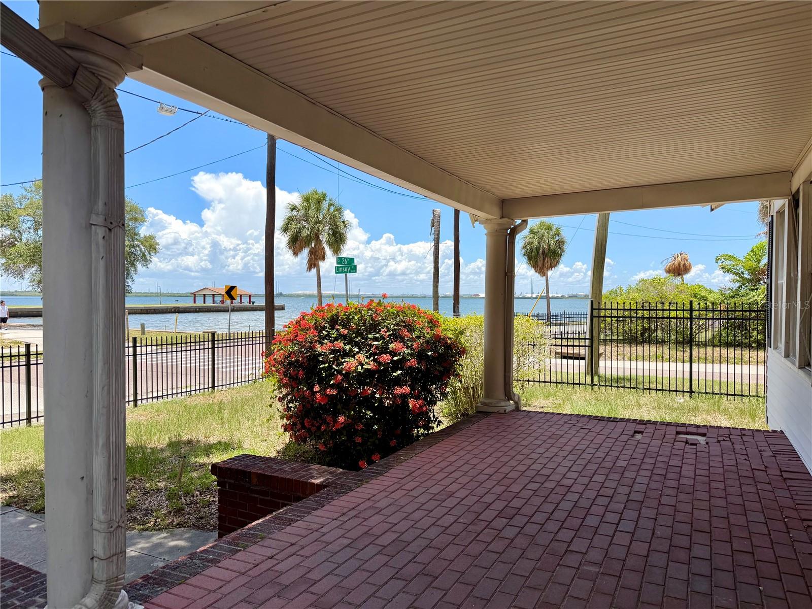 315 S Bermuda Blvd Property Photo 5