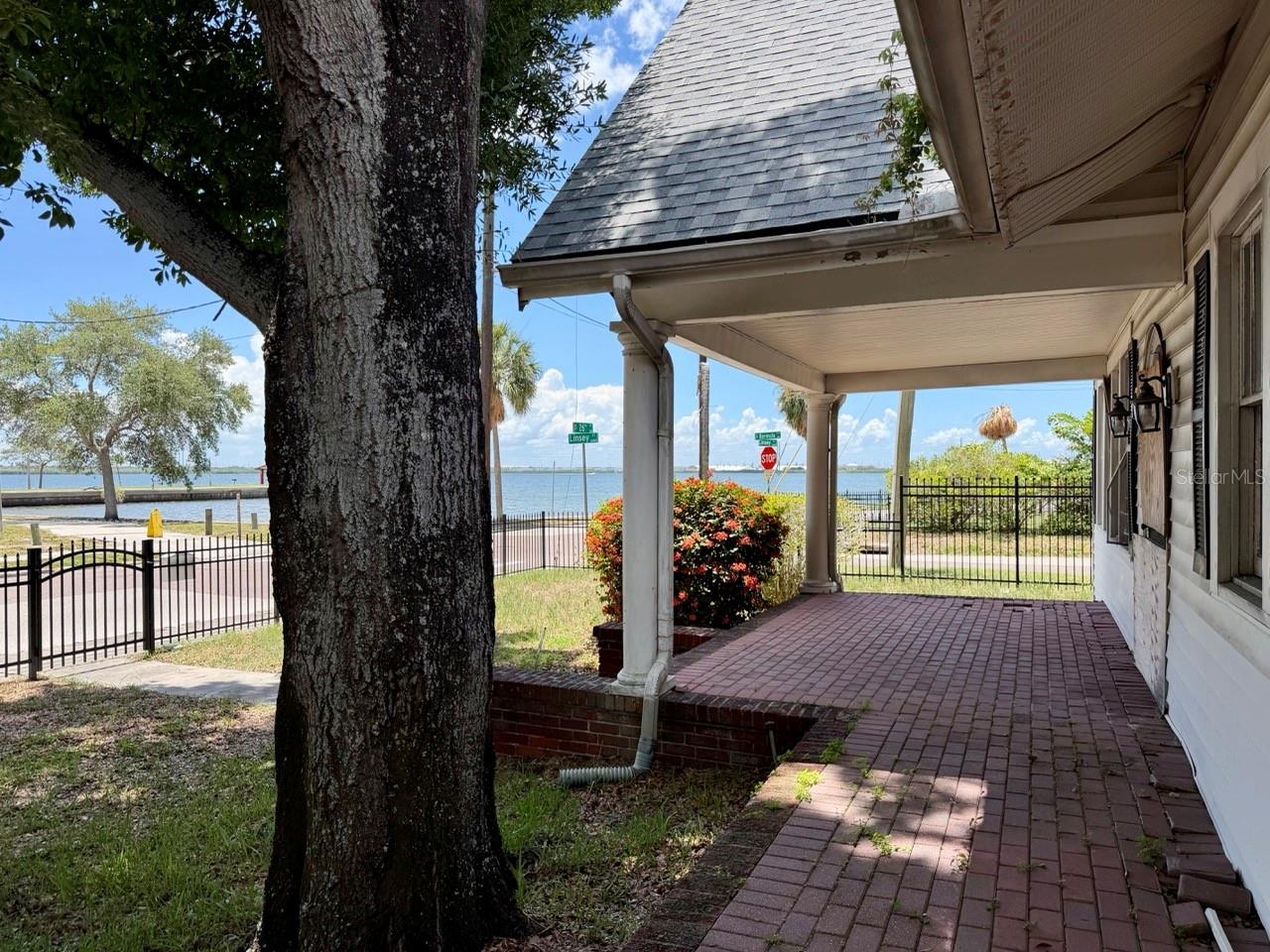 315 S Bermuda Blvd Property Photo 6