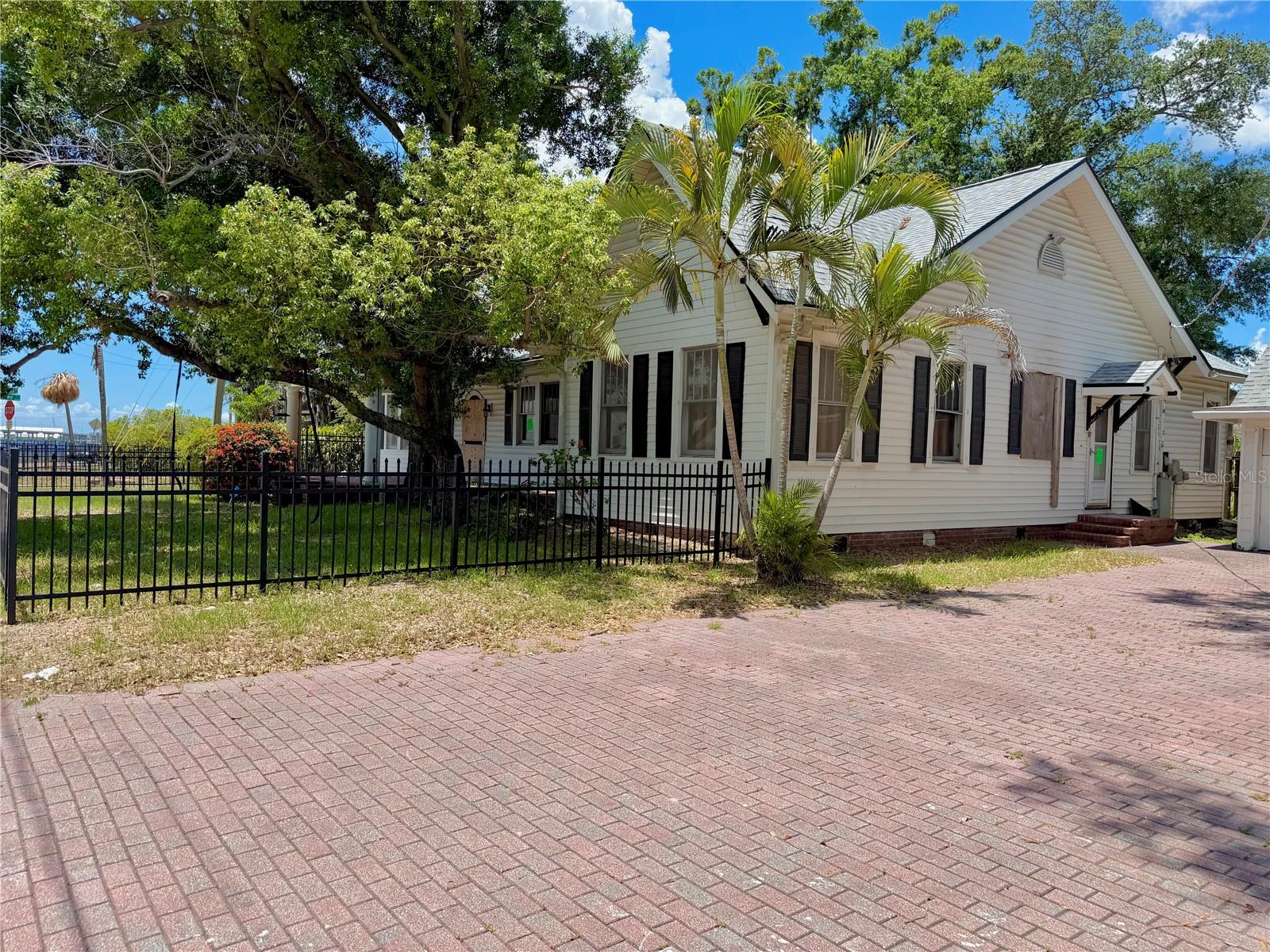 315 S Bermuda Blvd Property Photo 7