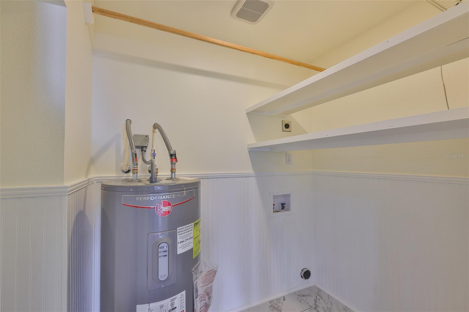 10922 Park Dr Property Photo 10