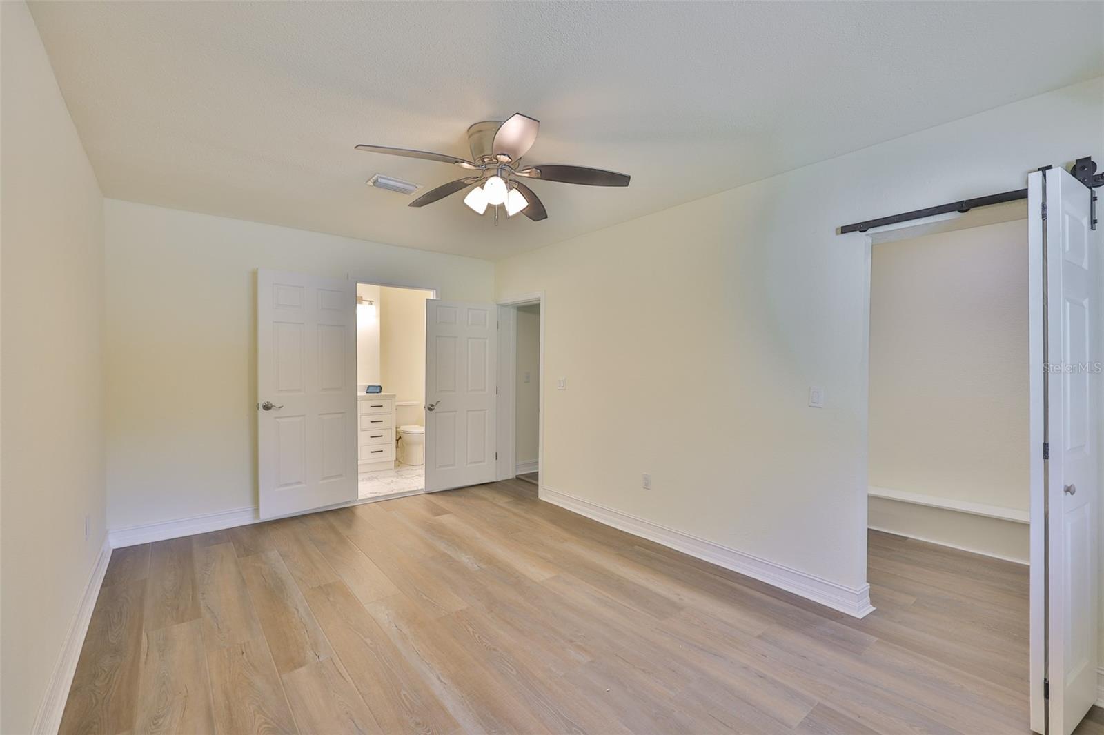 10922 Park Dr Property Photo 13