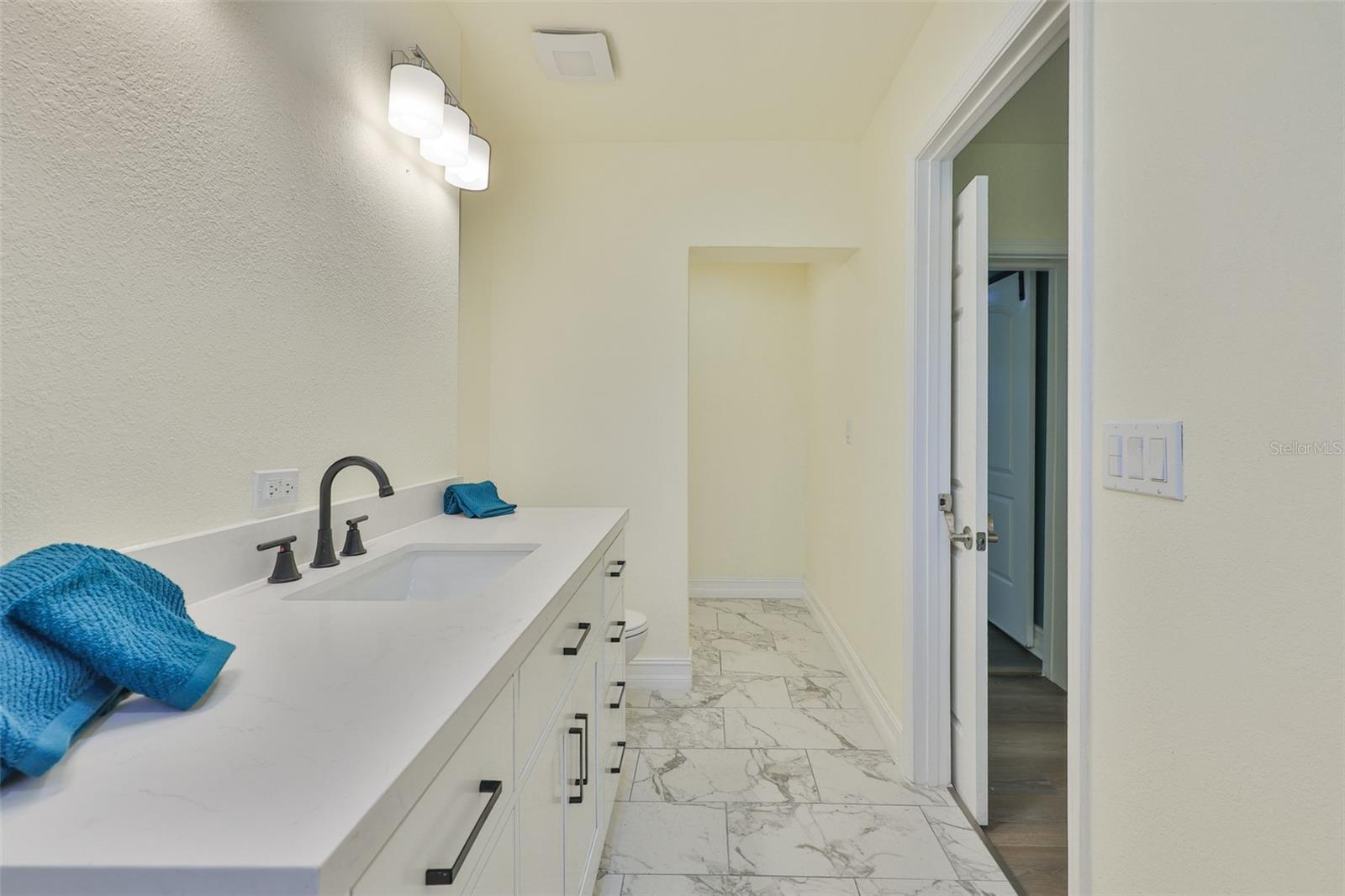 10922 Park Dr Property Photo 16