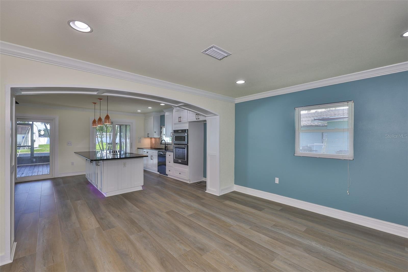 10922 Park Dr Property Photo 18