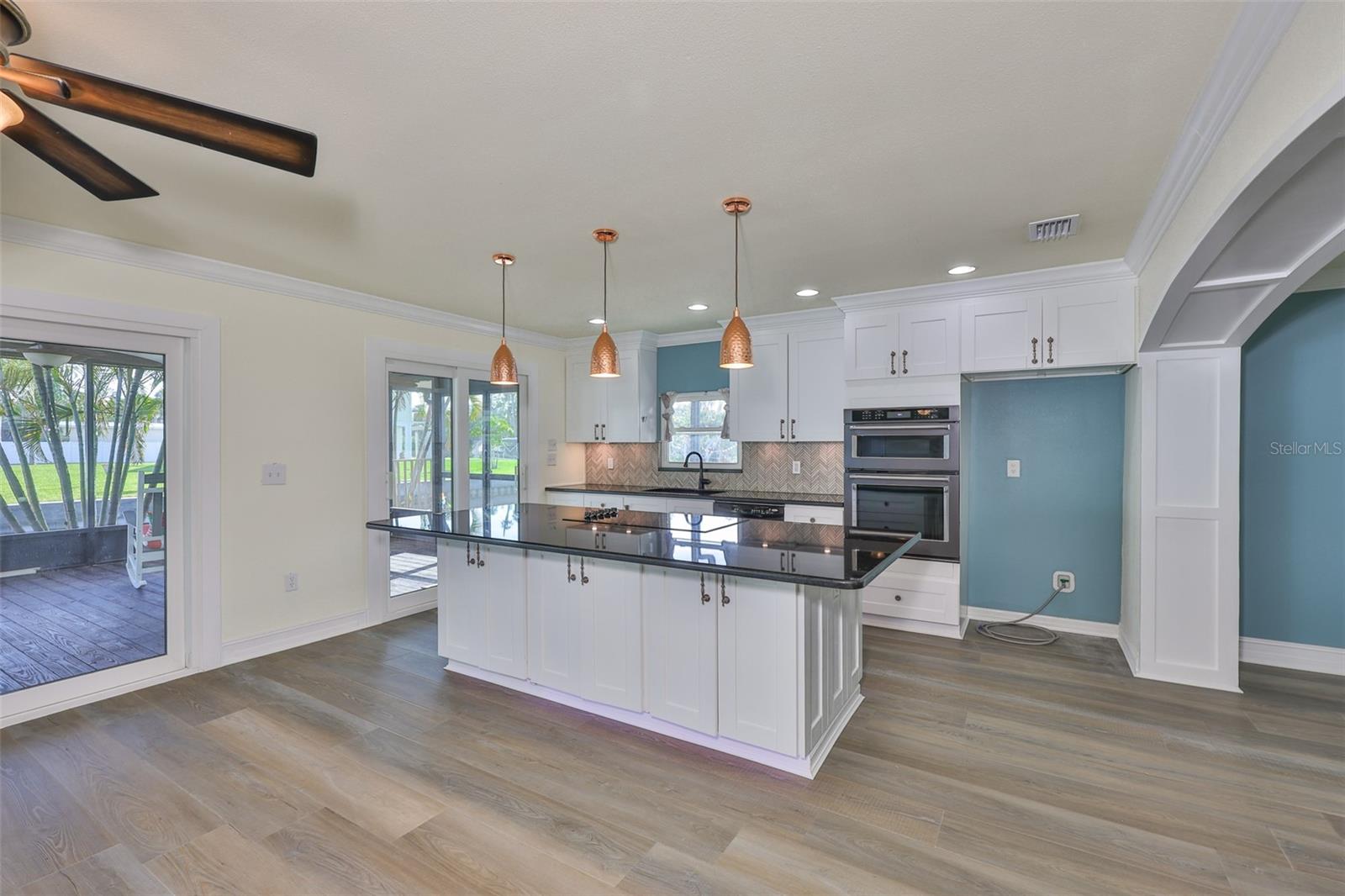 10922 Park Dr Property Photo 20