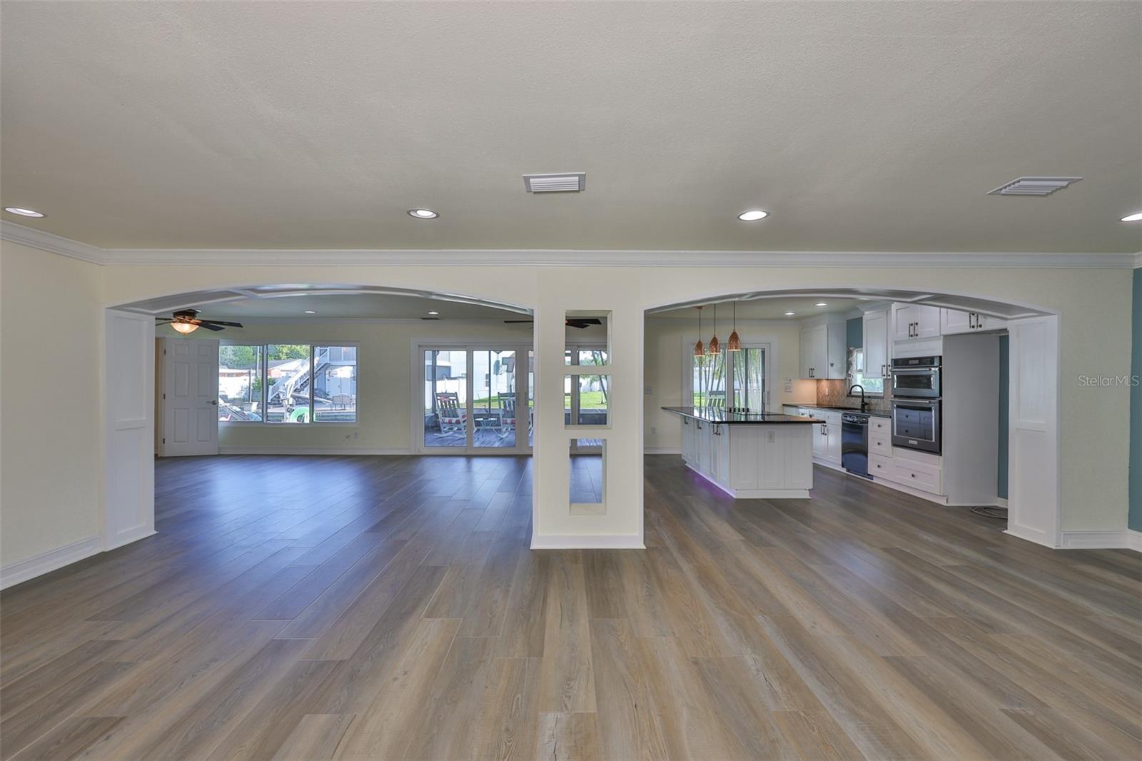 10922 Park Dr Property Photo 32