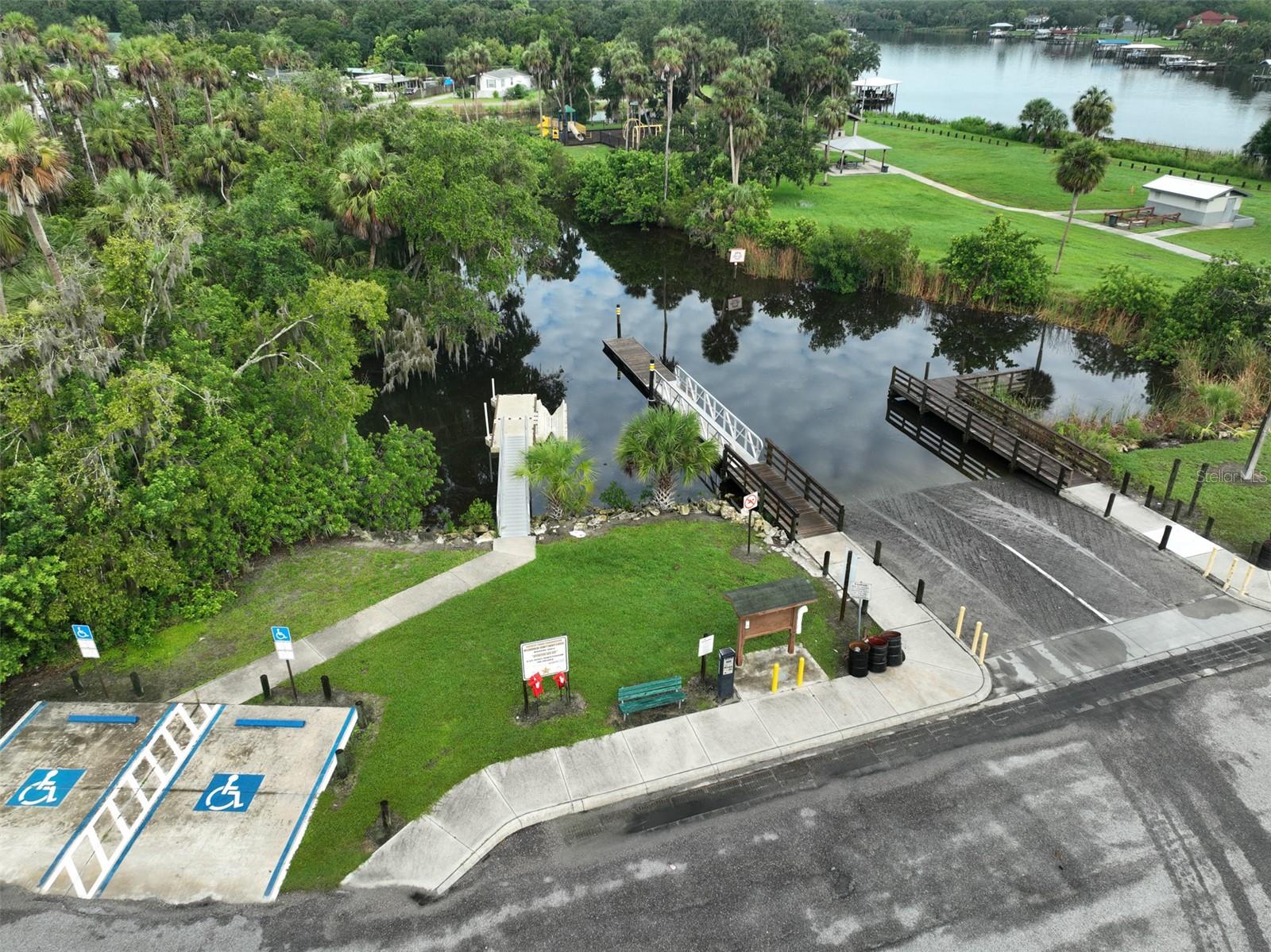 10922 Park Dr Property Photo 39
