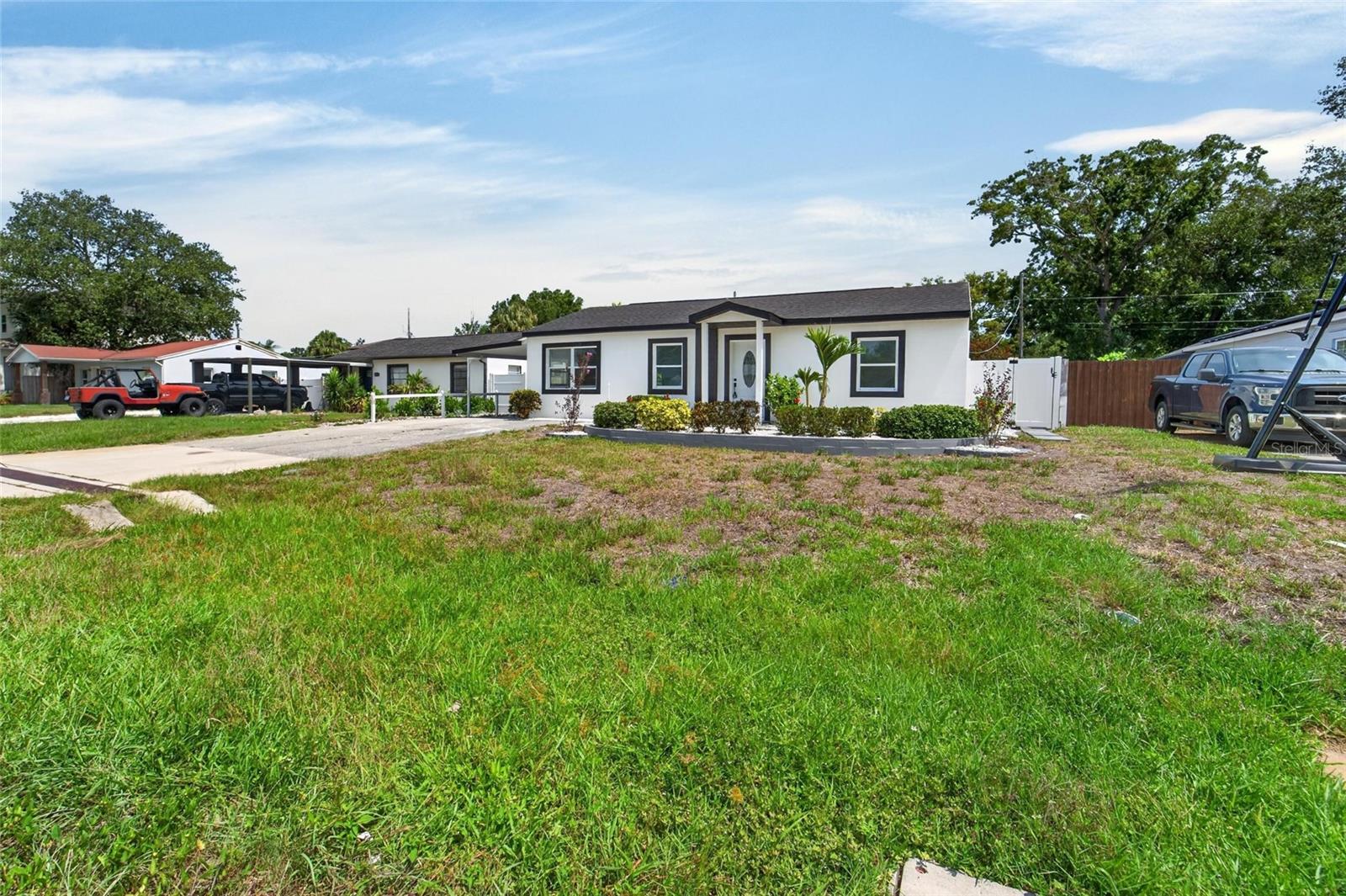 4711 W Lawn Ave Property Photo 3