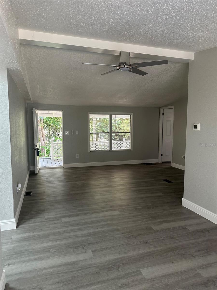 18021 Applejack Ct Property Photo 6